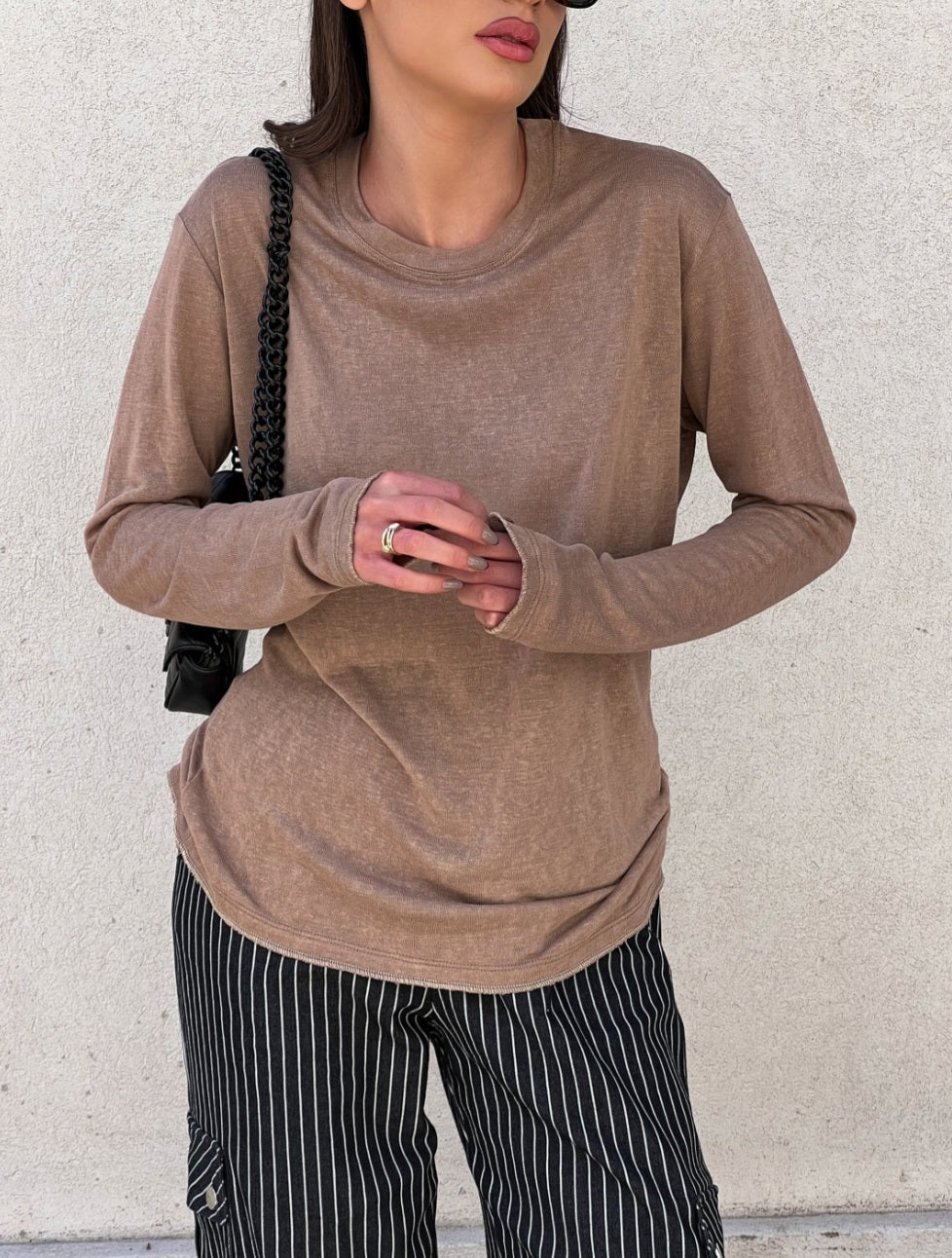 בייסיק פשתן צווארון ניקי