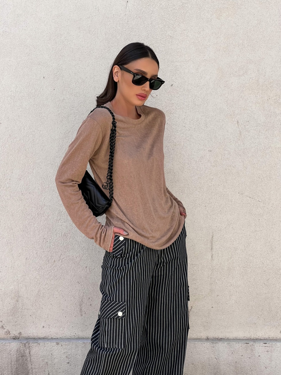 בייסיק פשתן צווארון ניקי