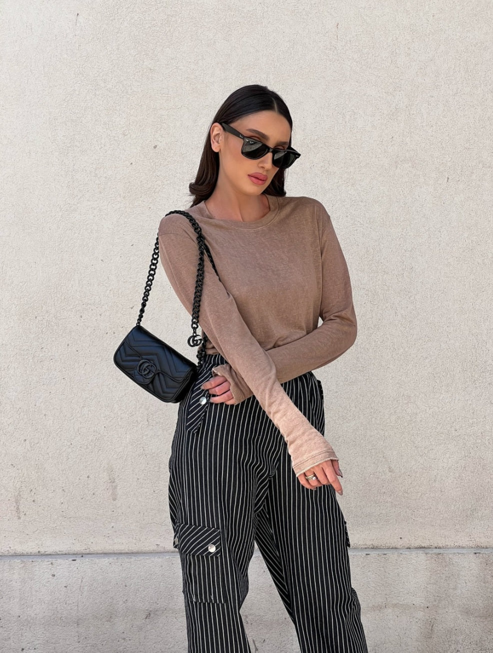 בייסיק פשתן צווארון ניקי