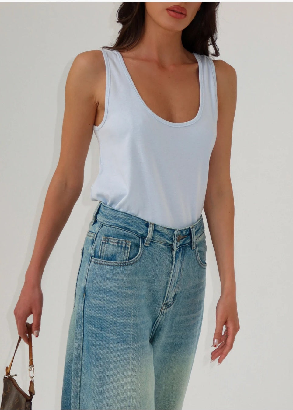 גופיית לאקסי תכלת