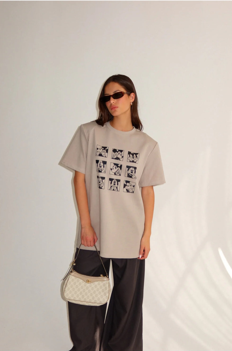 חולצת מאוס בז'