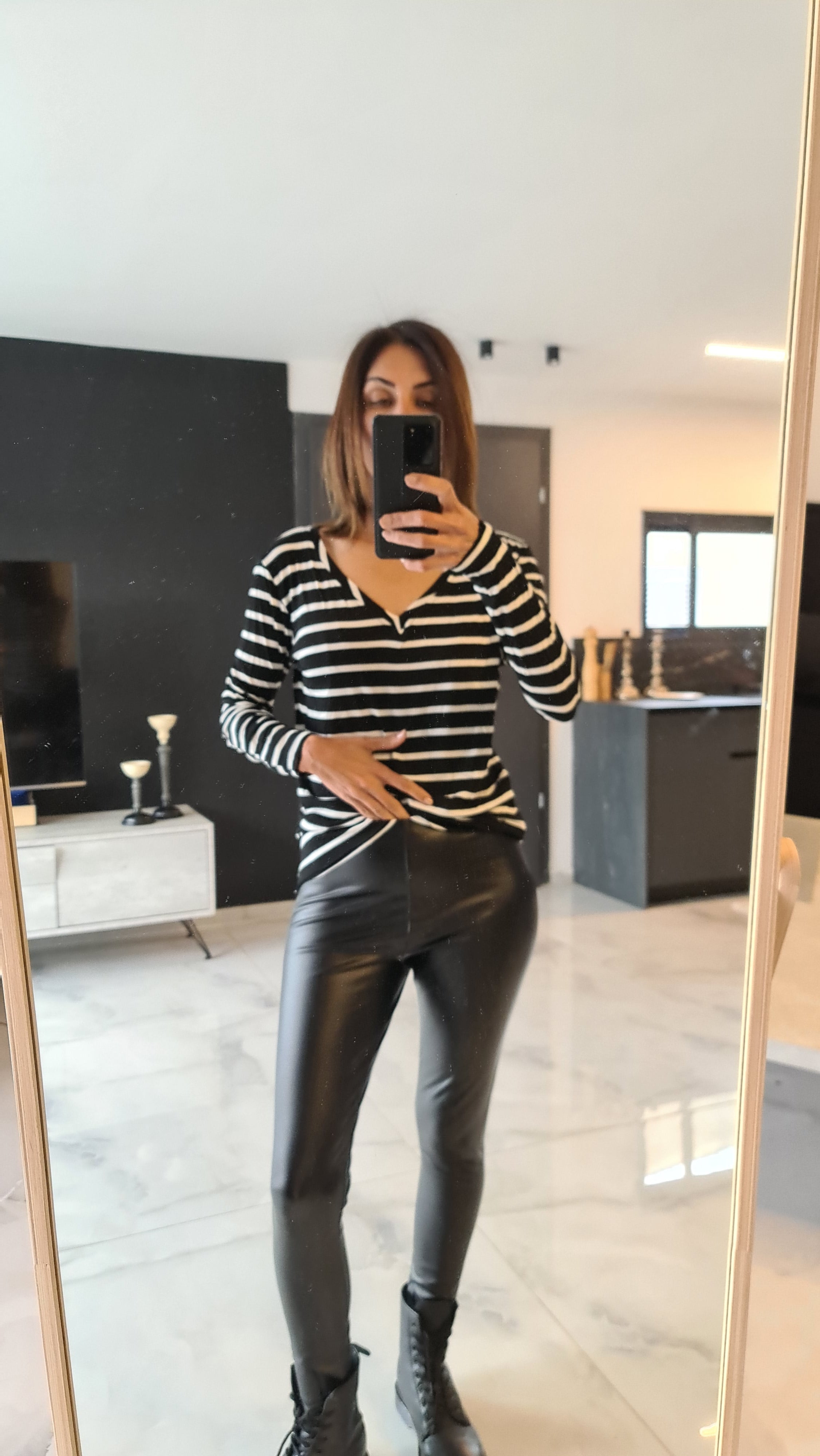 חולצת וי פסים