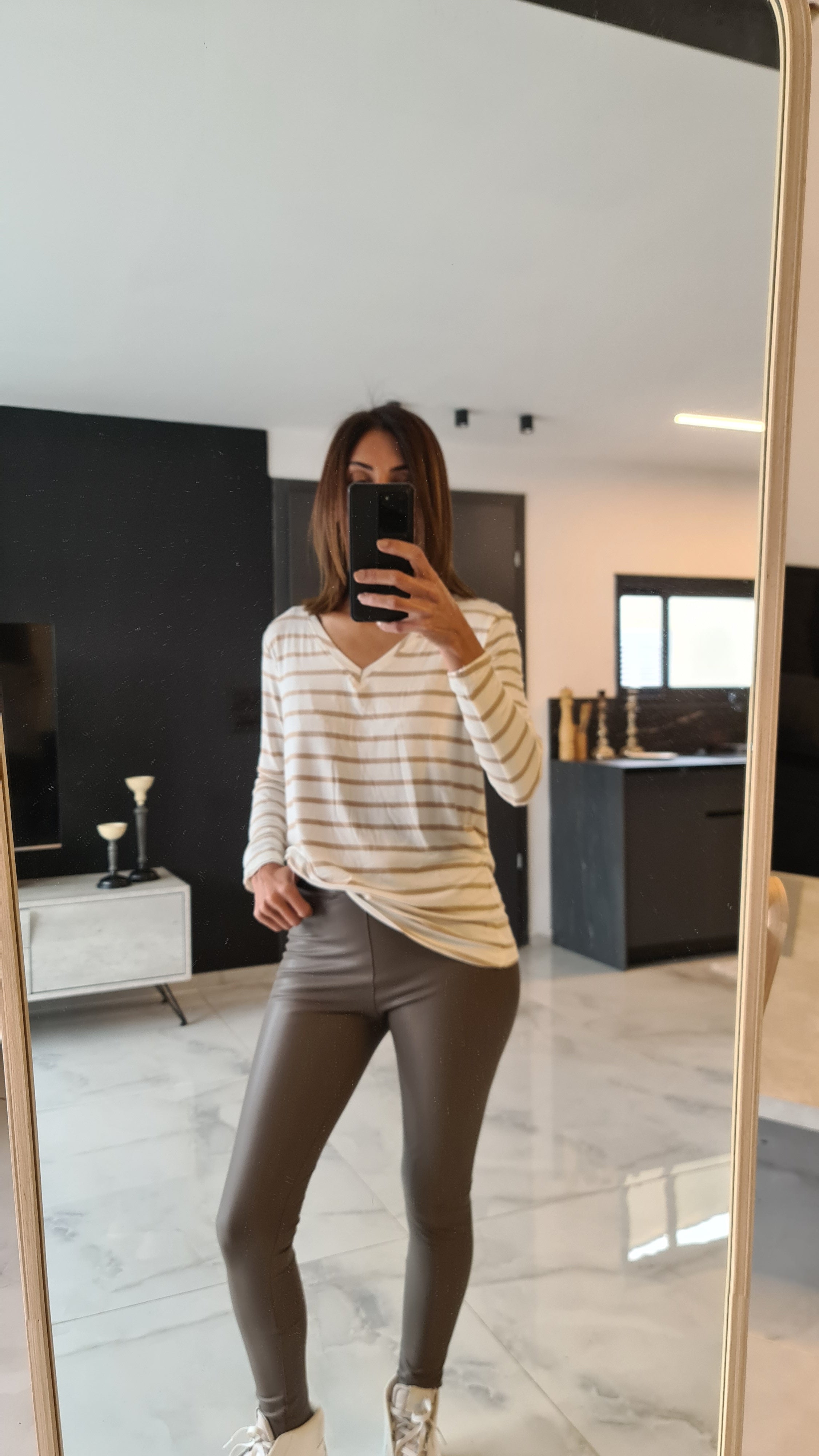 חולצת וי פסים