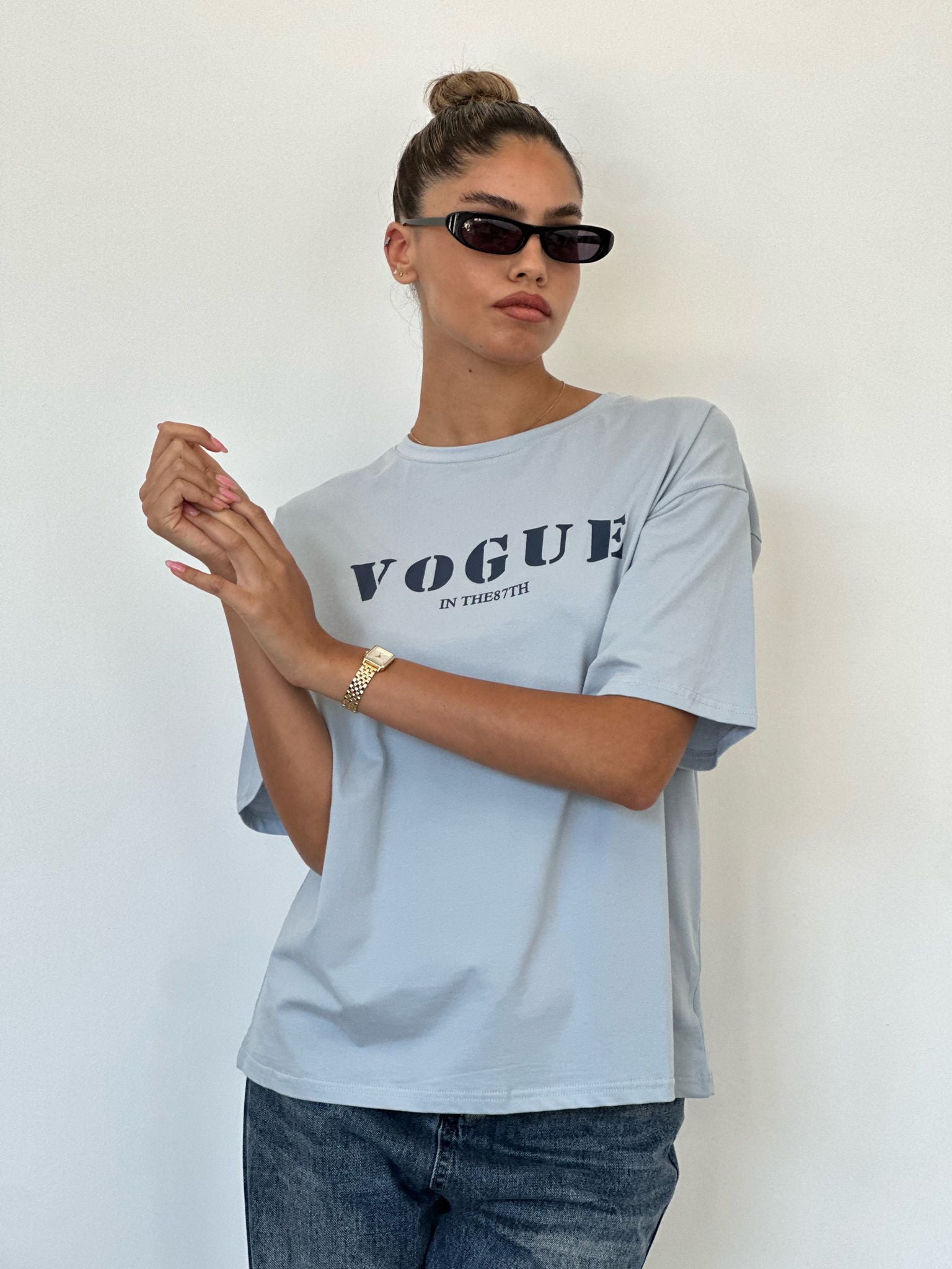 חולצת ויק אפור