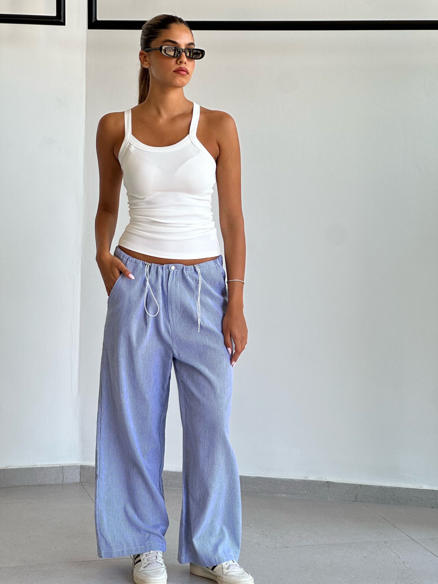 גופיה נוף לבן