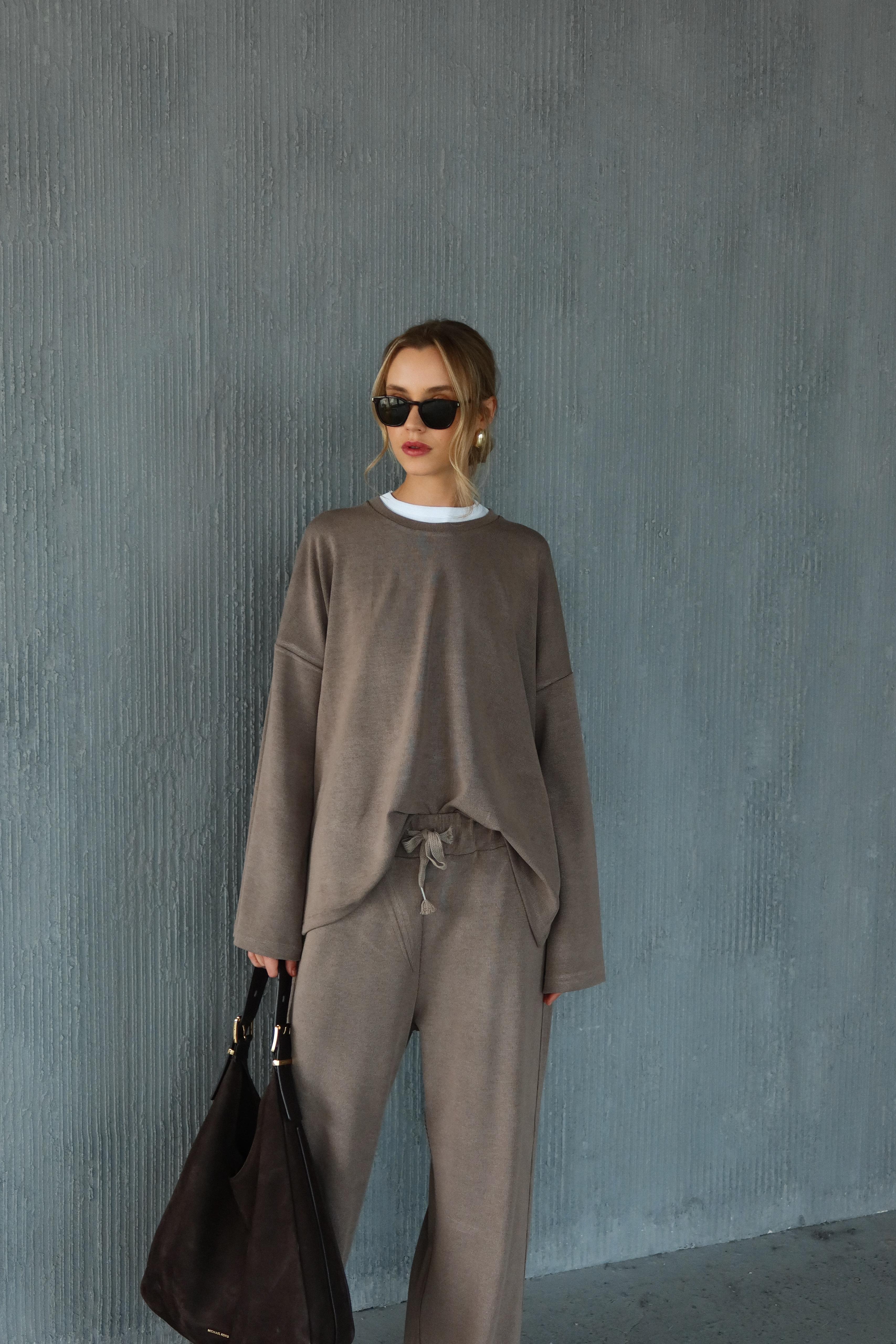 חליפת מטאו מוקה