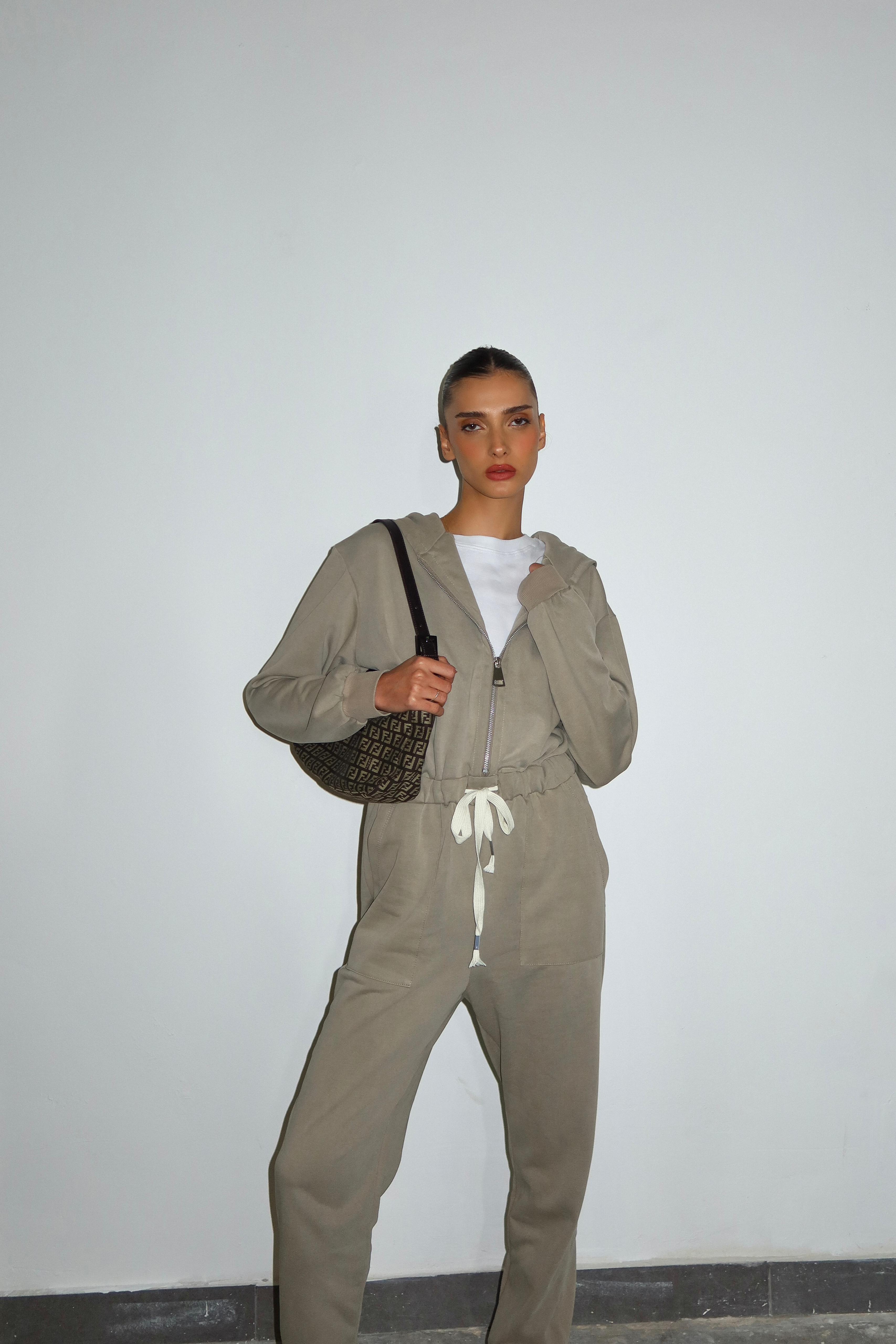 אוברול מדאה מוקה