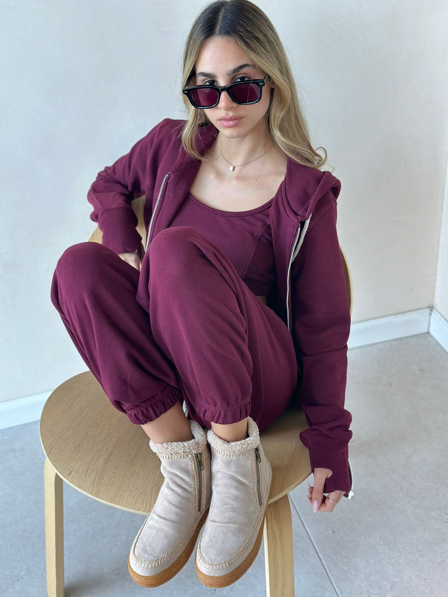 חליפת סטאי בורדו