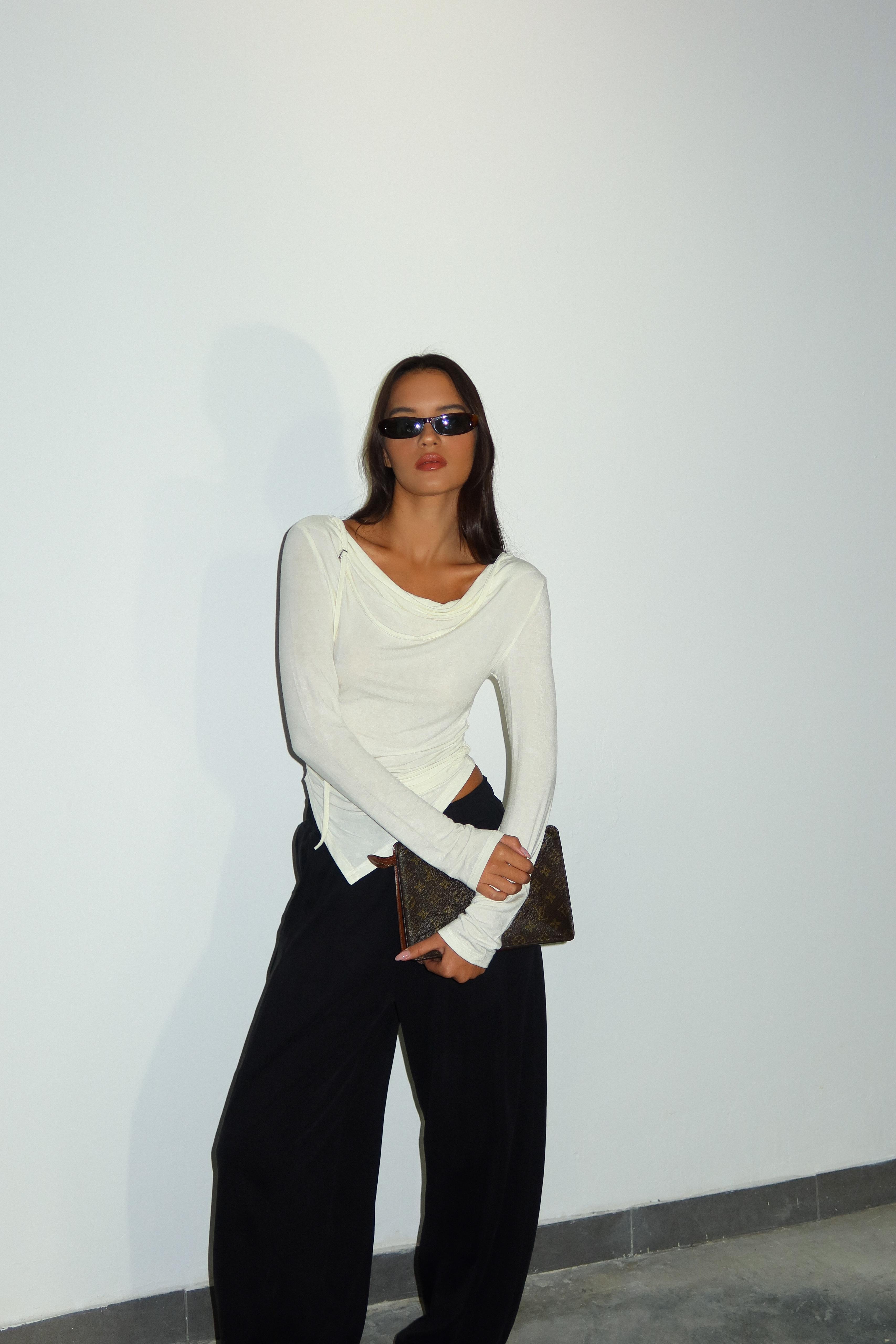 חולצת נסיה שמנת