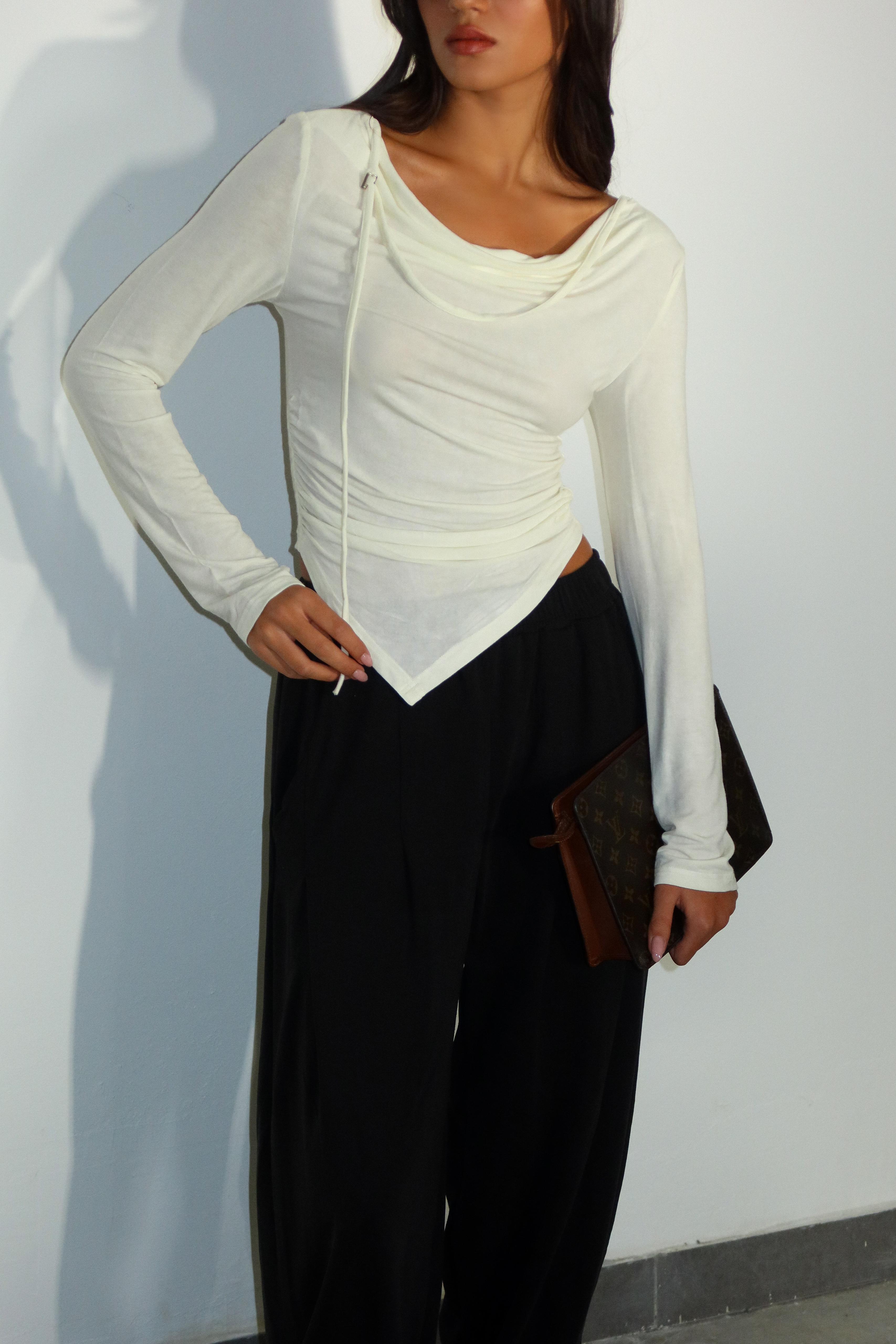 חולצת נסיה שמנת