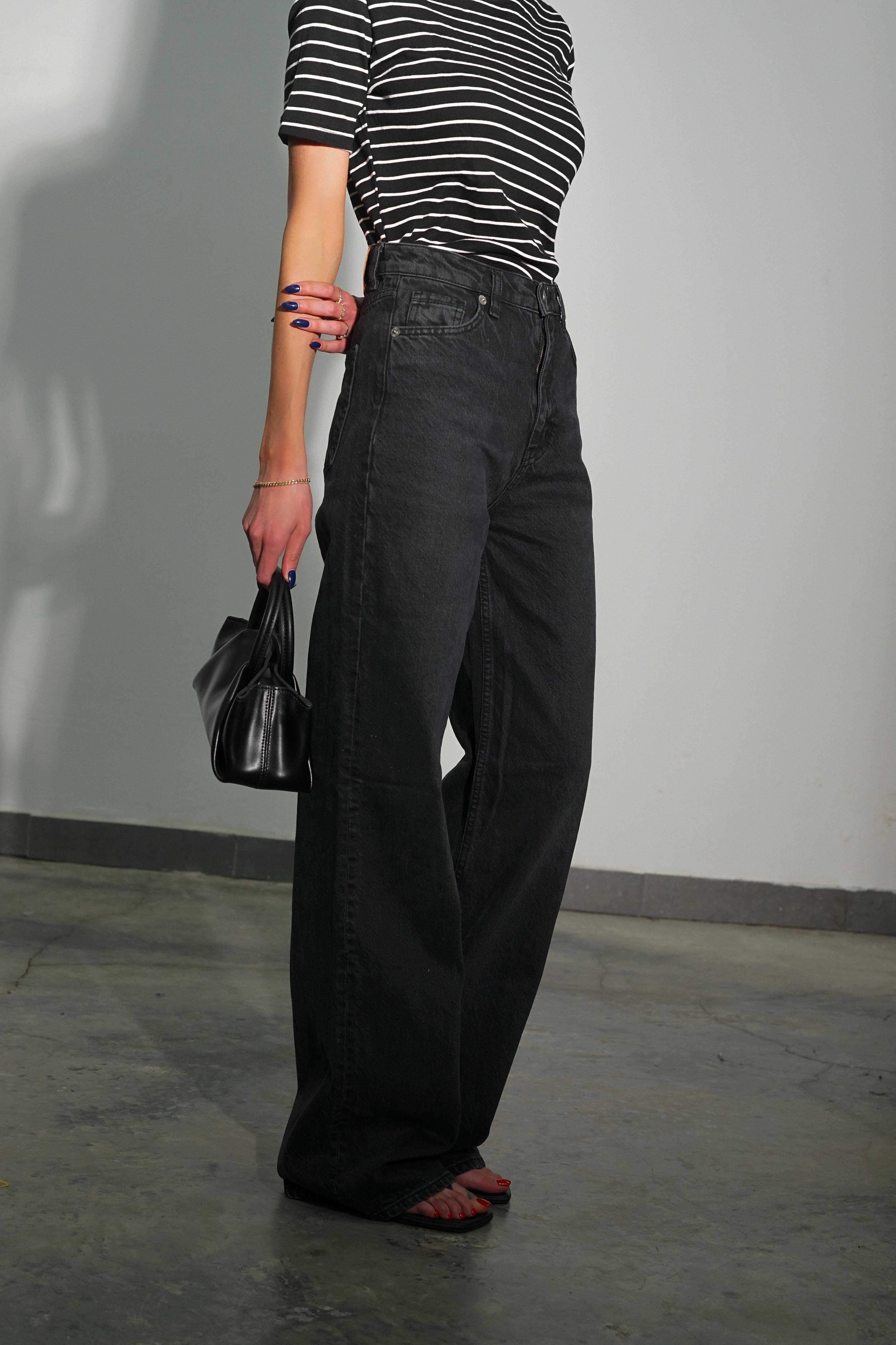 ג'ינס בלאק לייט