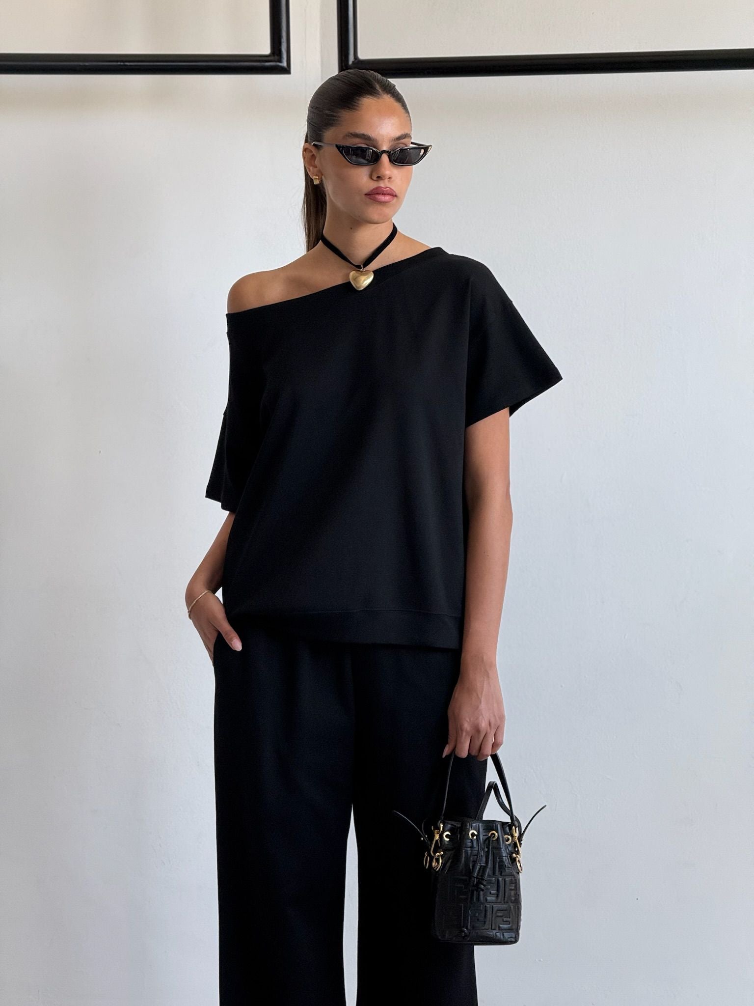 חליפת סול שחור