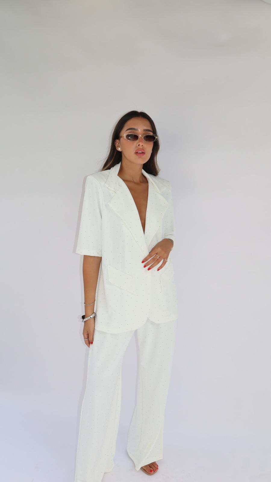 חליפת מייגן שילוב אבנים לבן