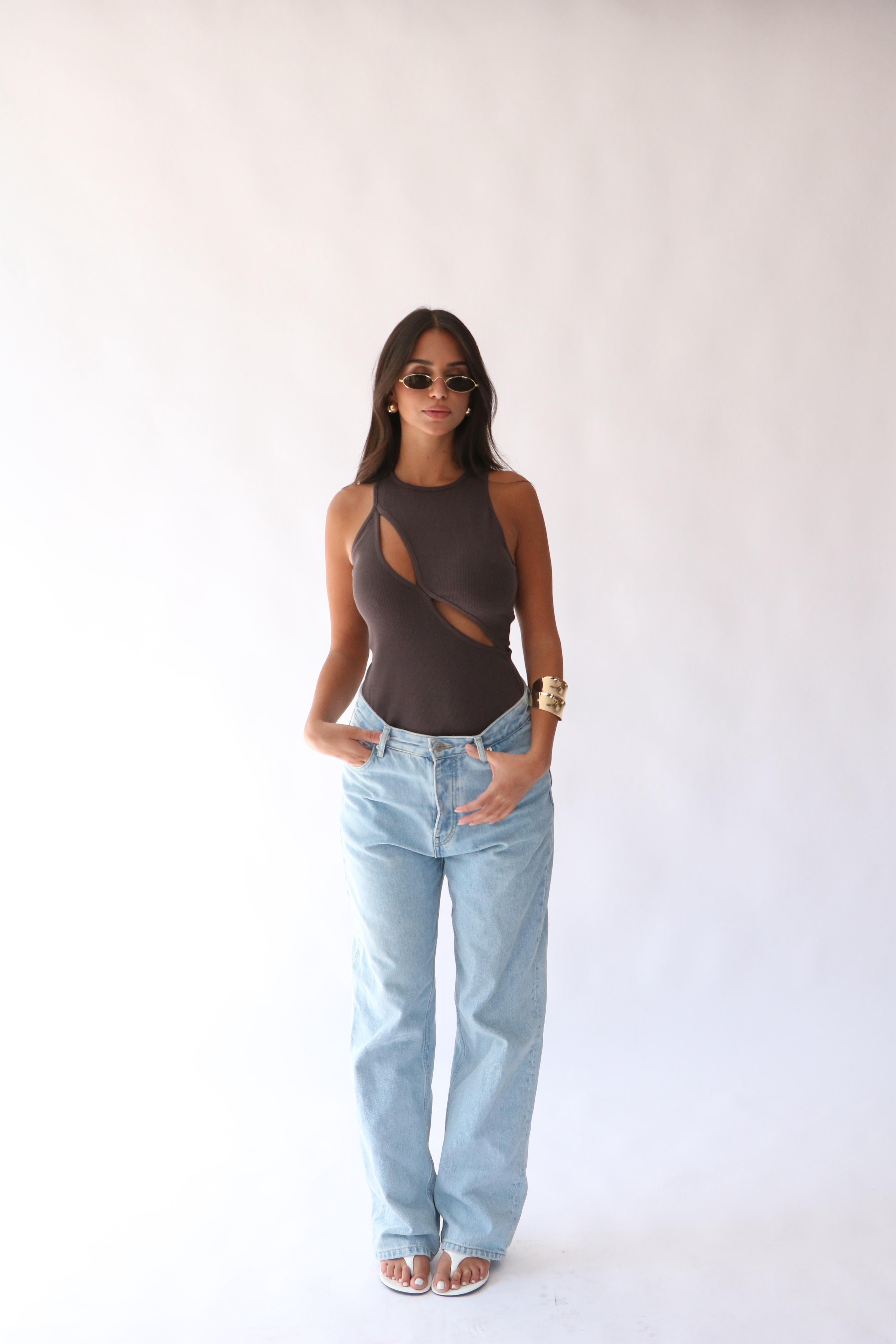 גופיית לורנזה חום