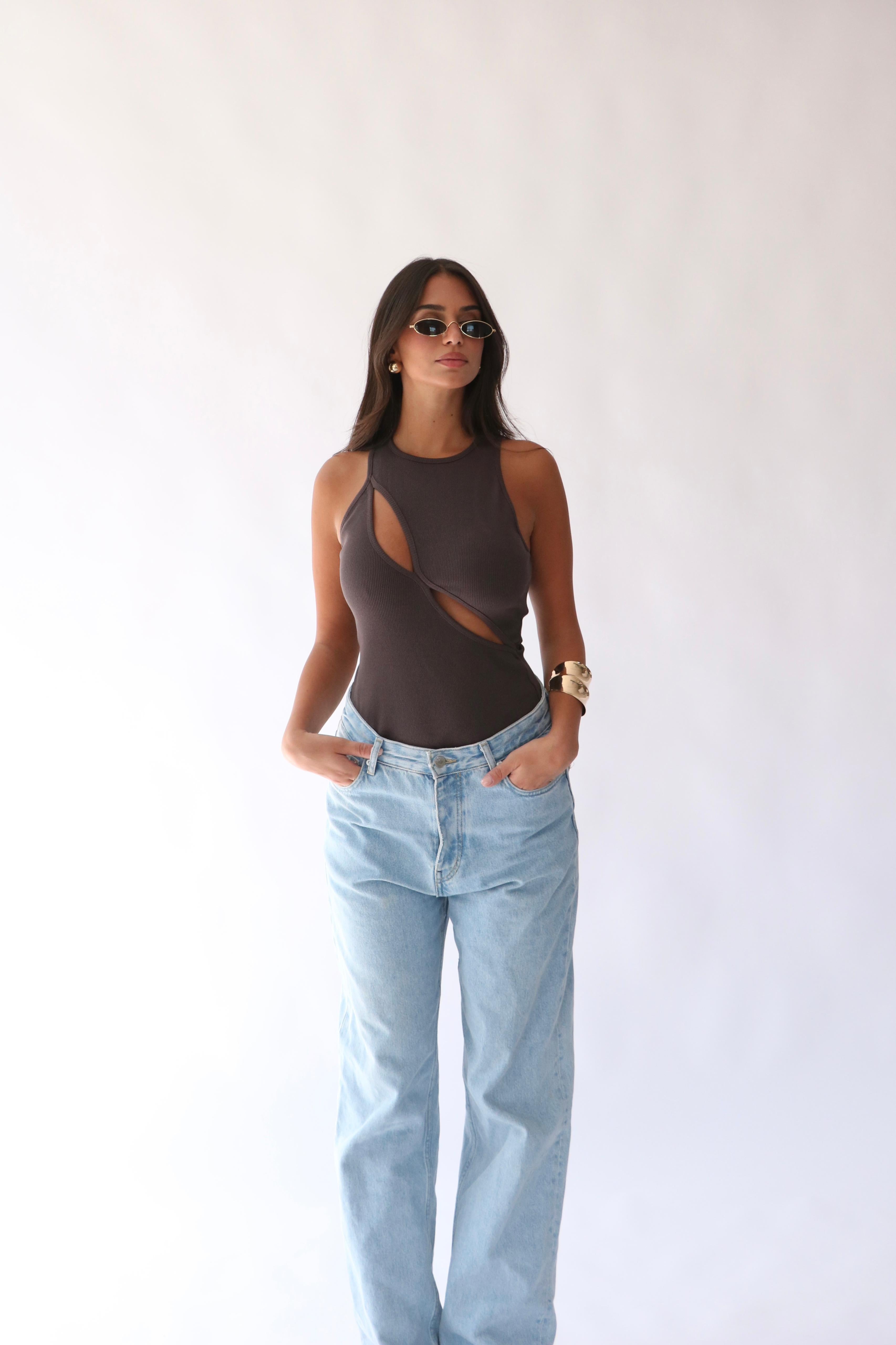 גופיית לורנזה חום