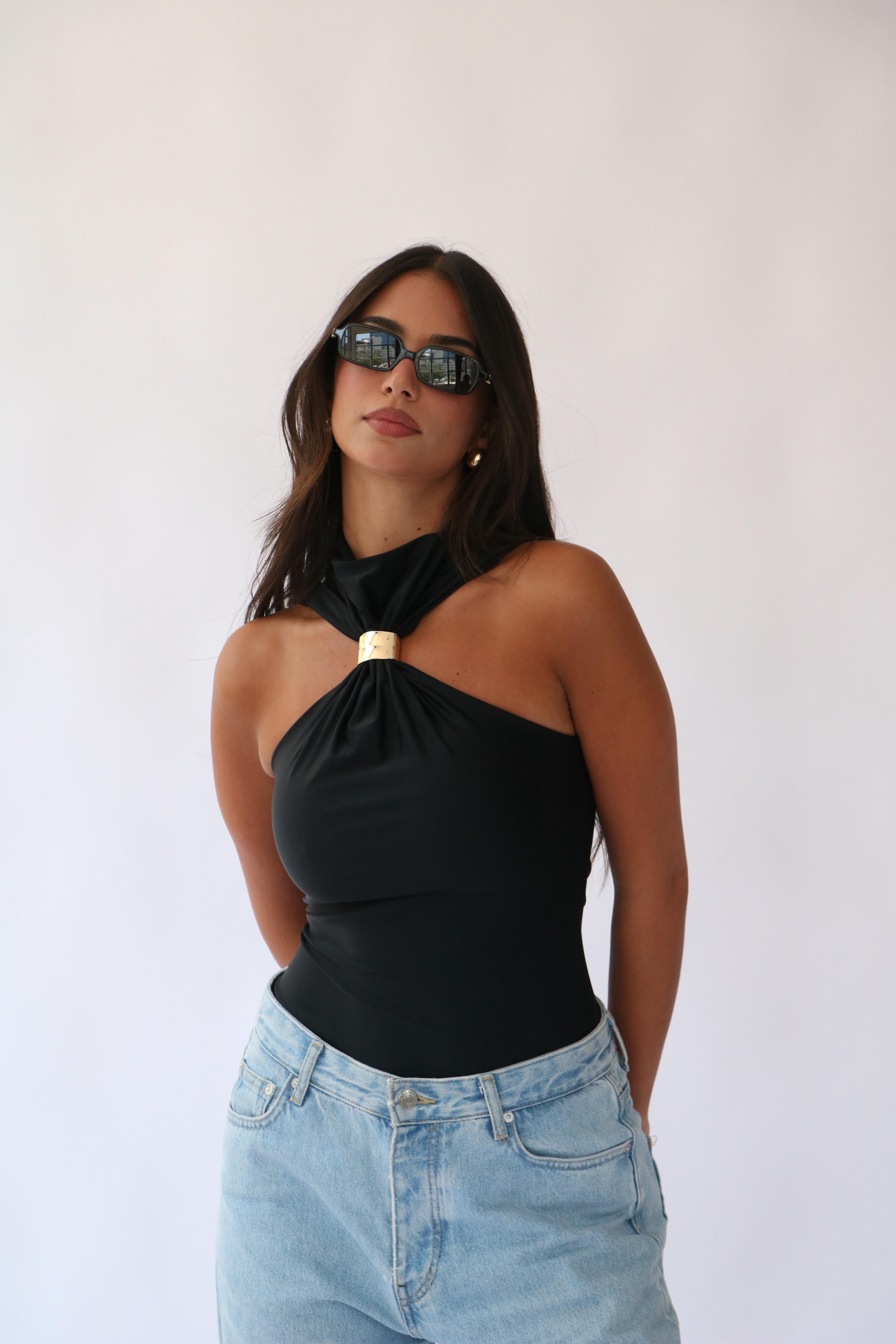 חולצת מוניקה שחור