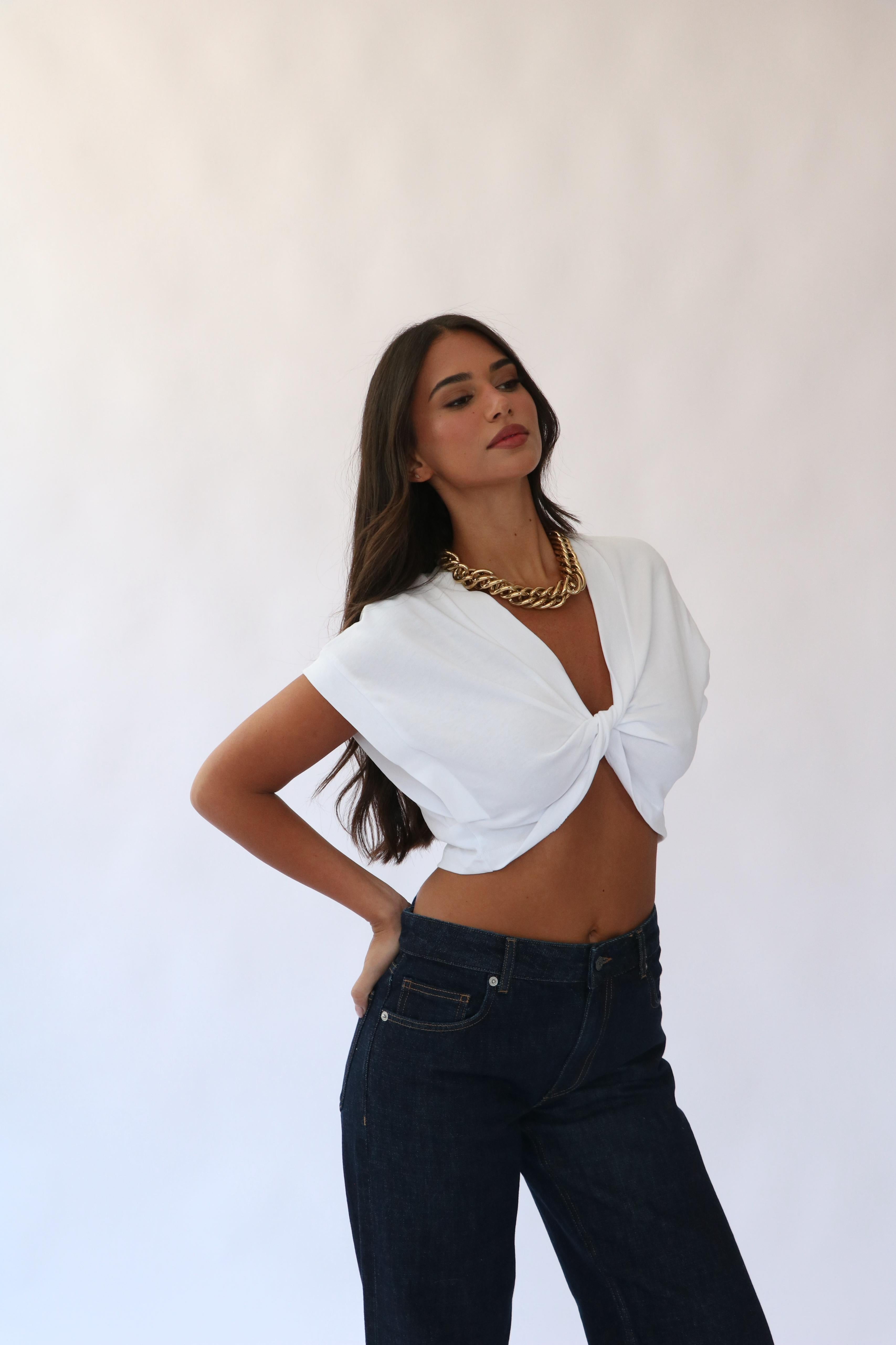 חולצת אדורה לבן