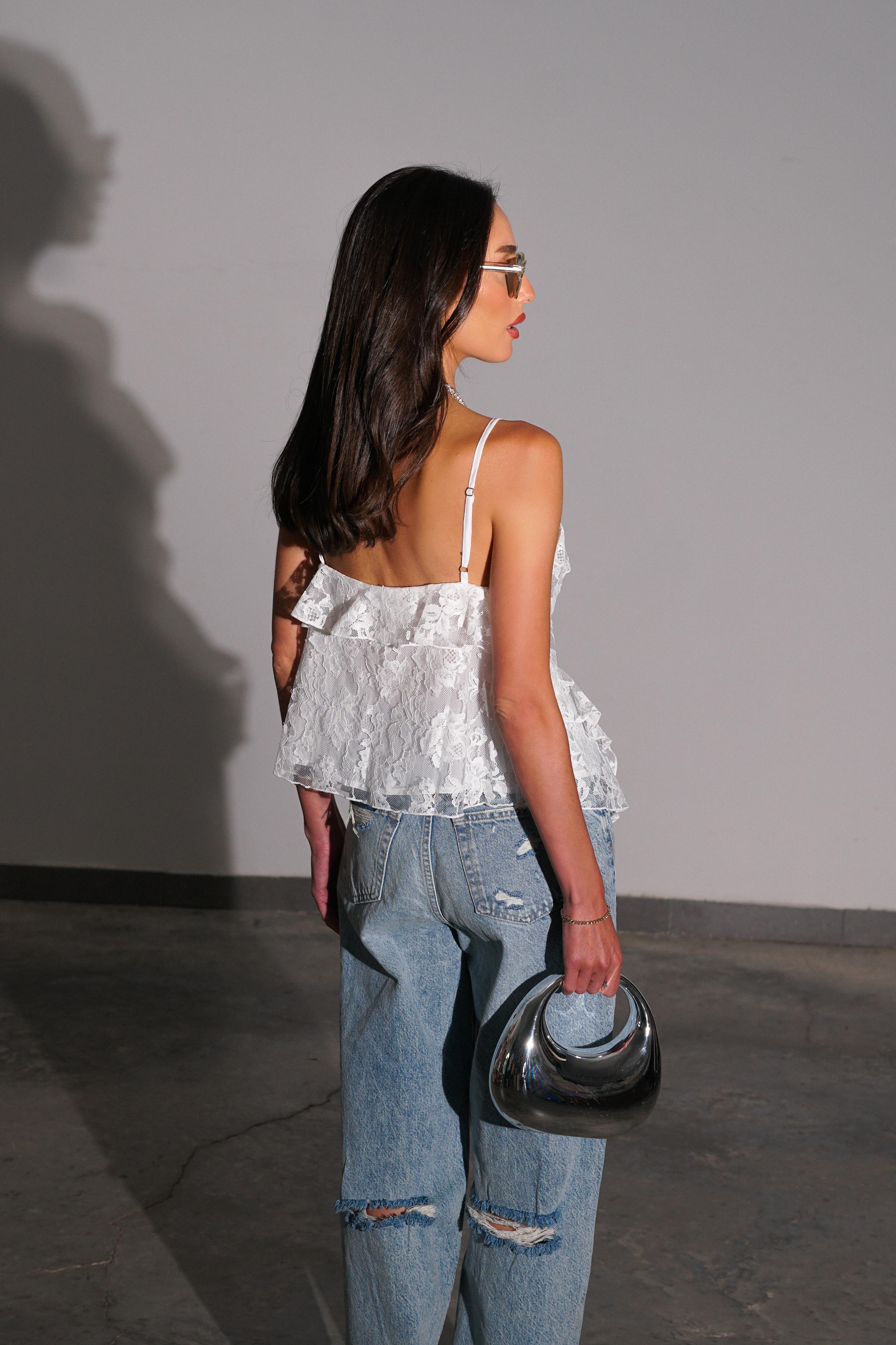 גופיית תחרה דולי