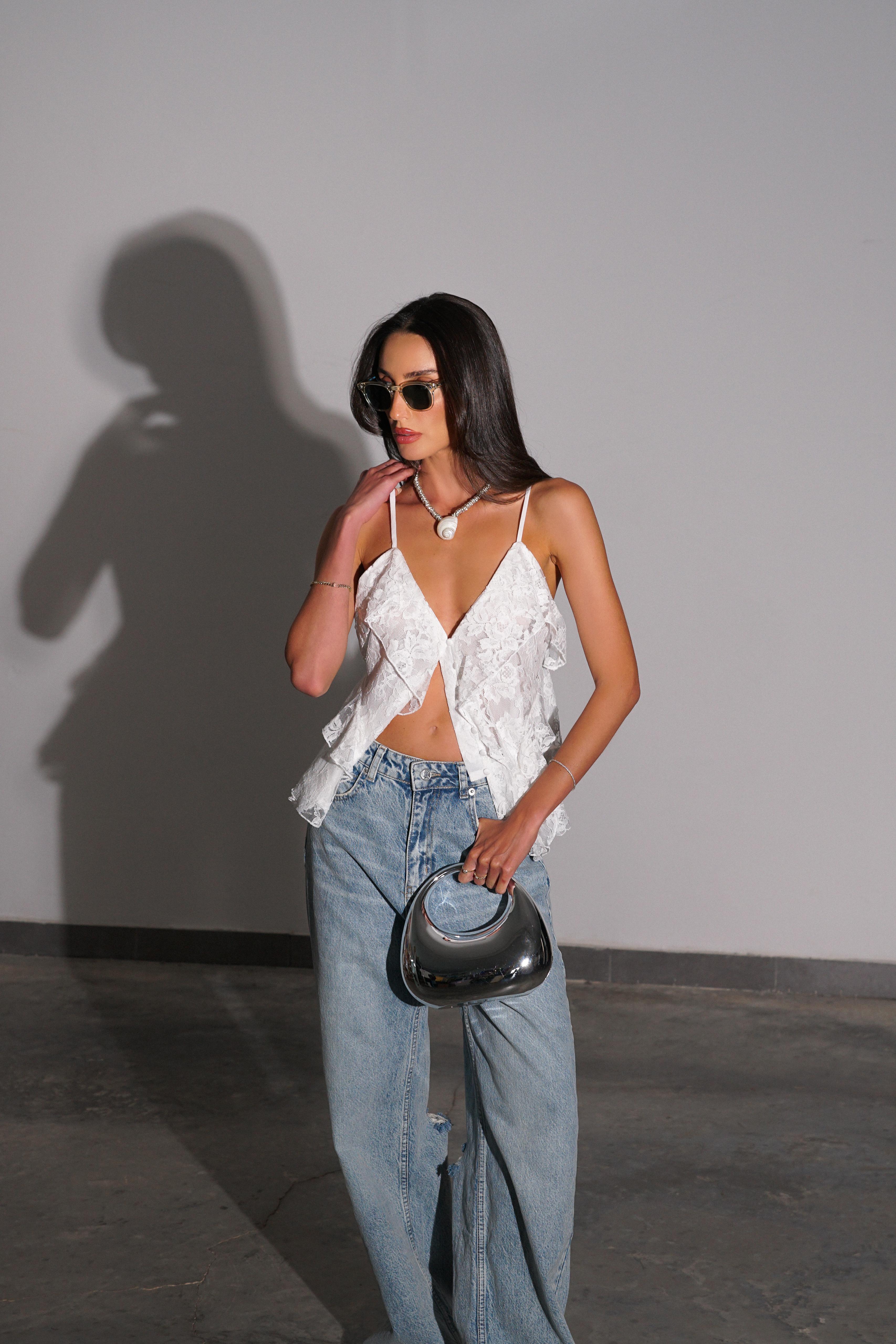 גופיית תחרה דולי