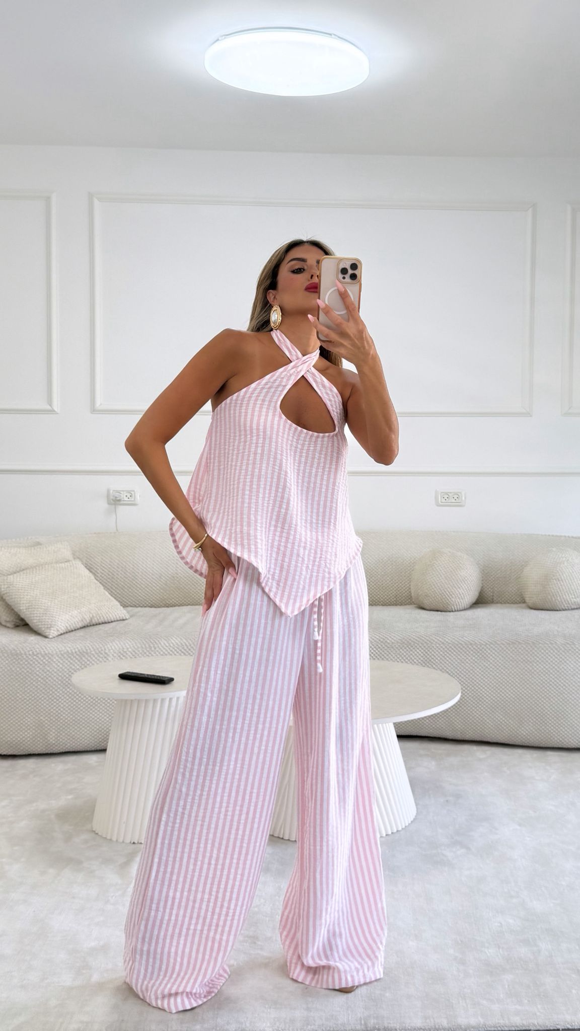 חליפת מיקונוס ורוד