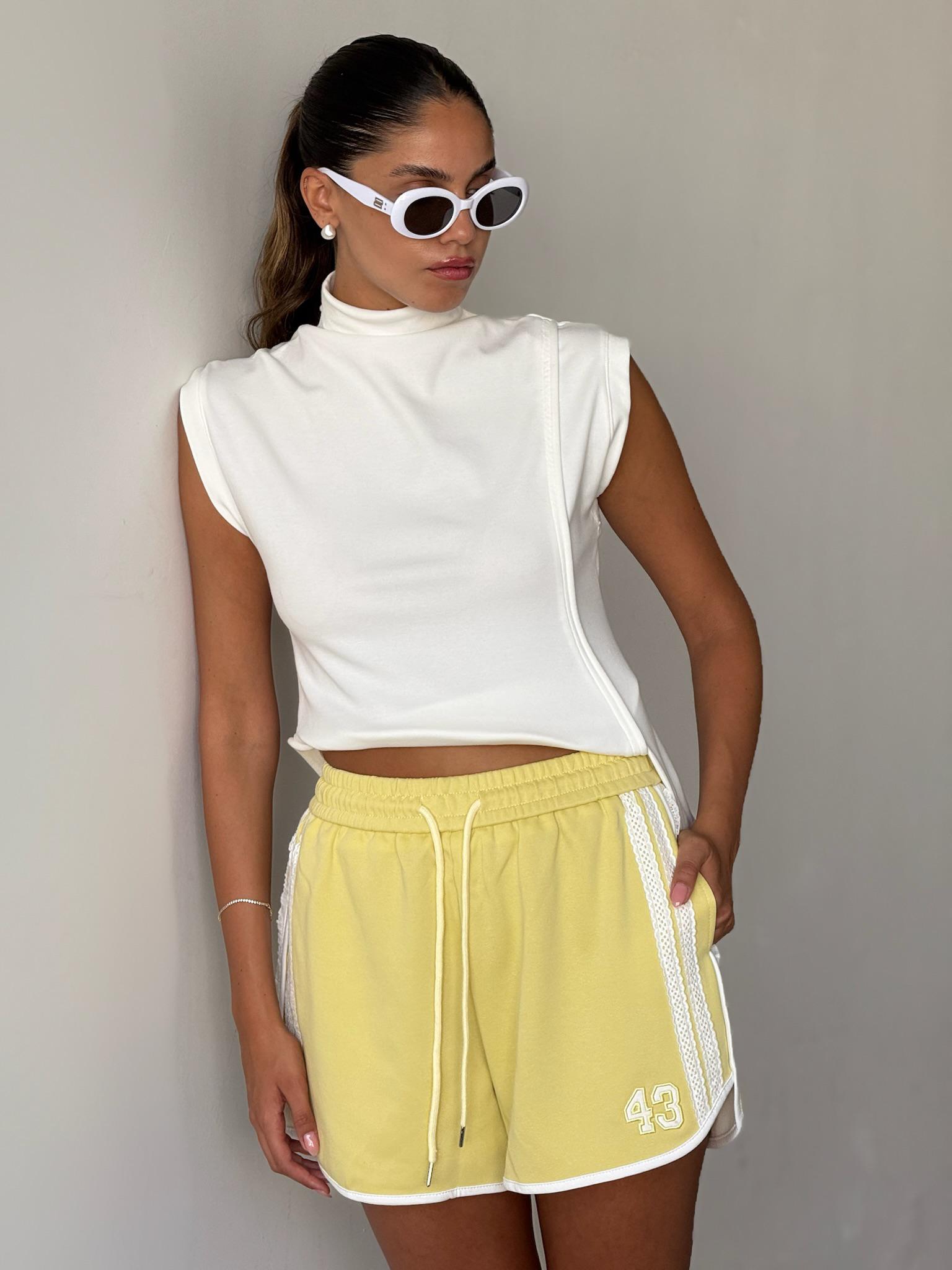 מכנס גבי צהוב