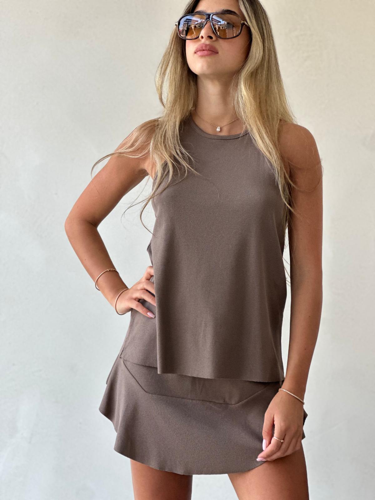 חליפת חצאית מוגלי חום