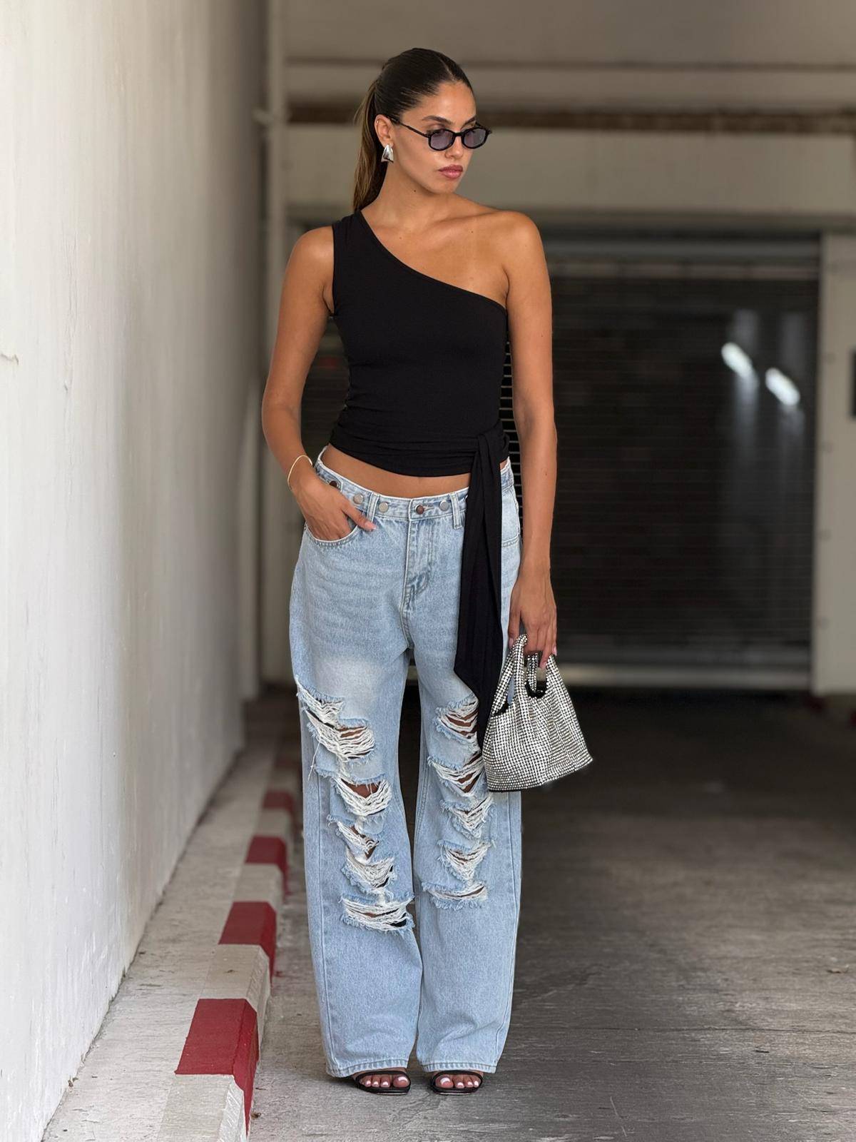 גופיית אורן שחור