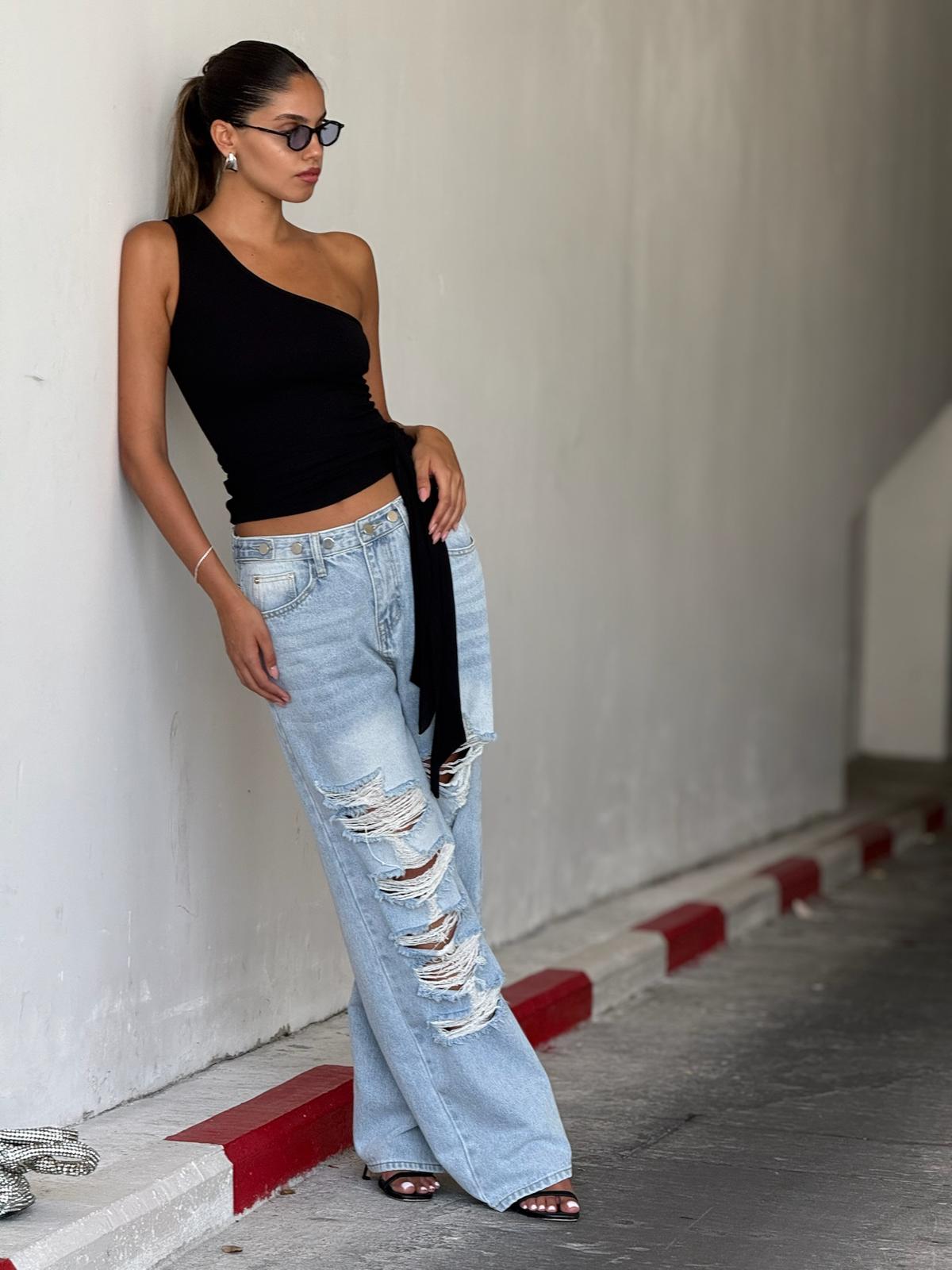 גופיית אורן שחור