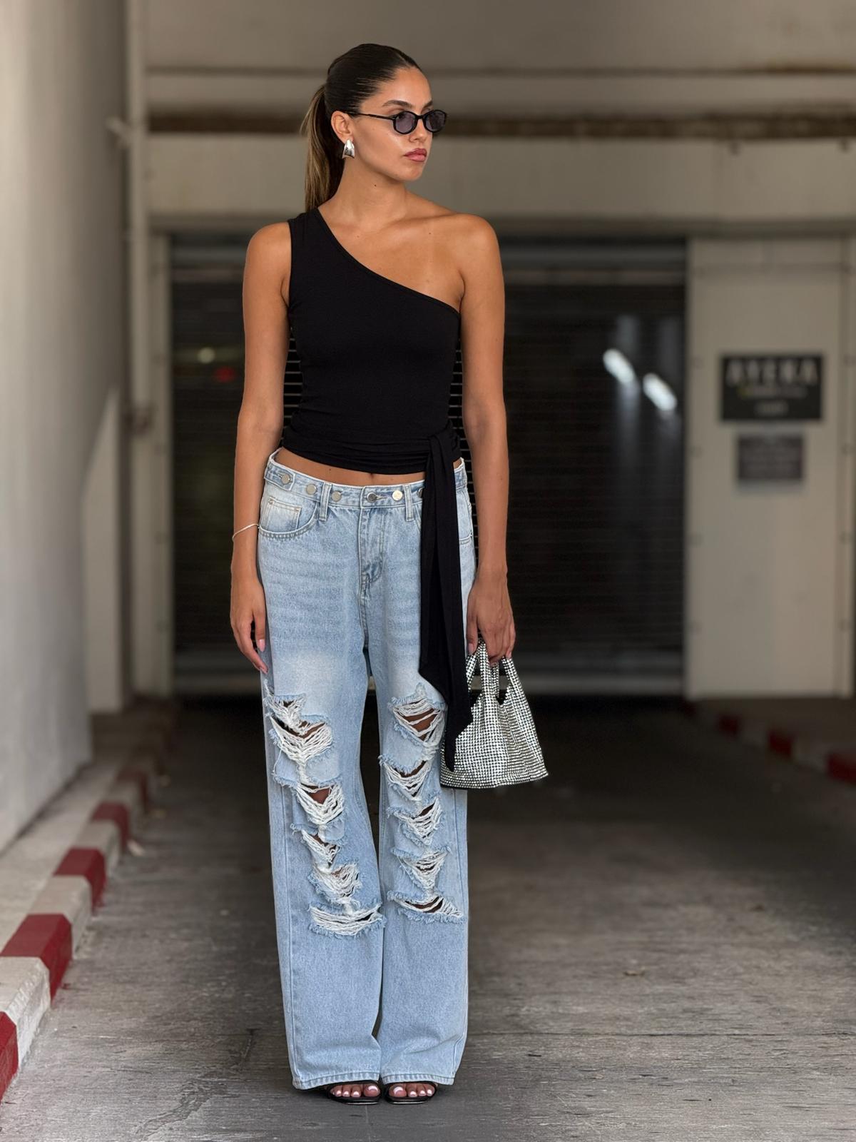 גופיית אורן שחור