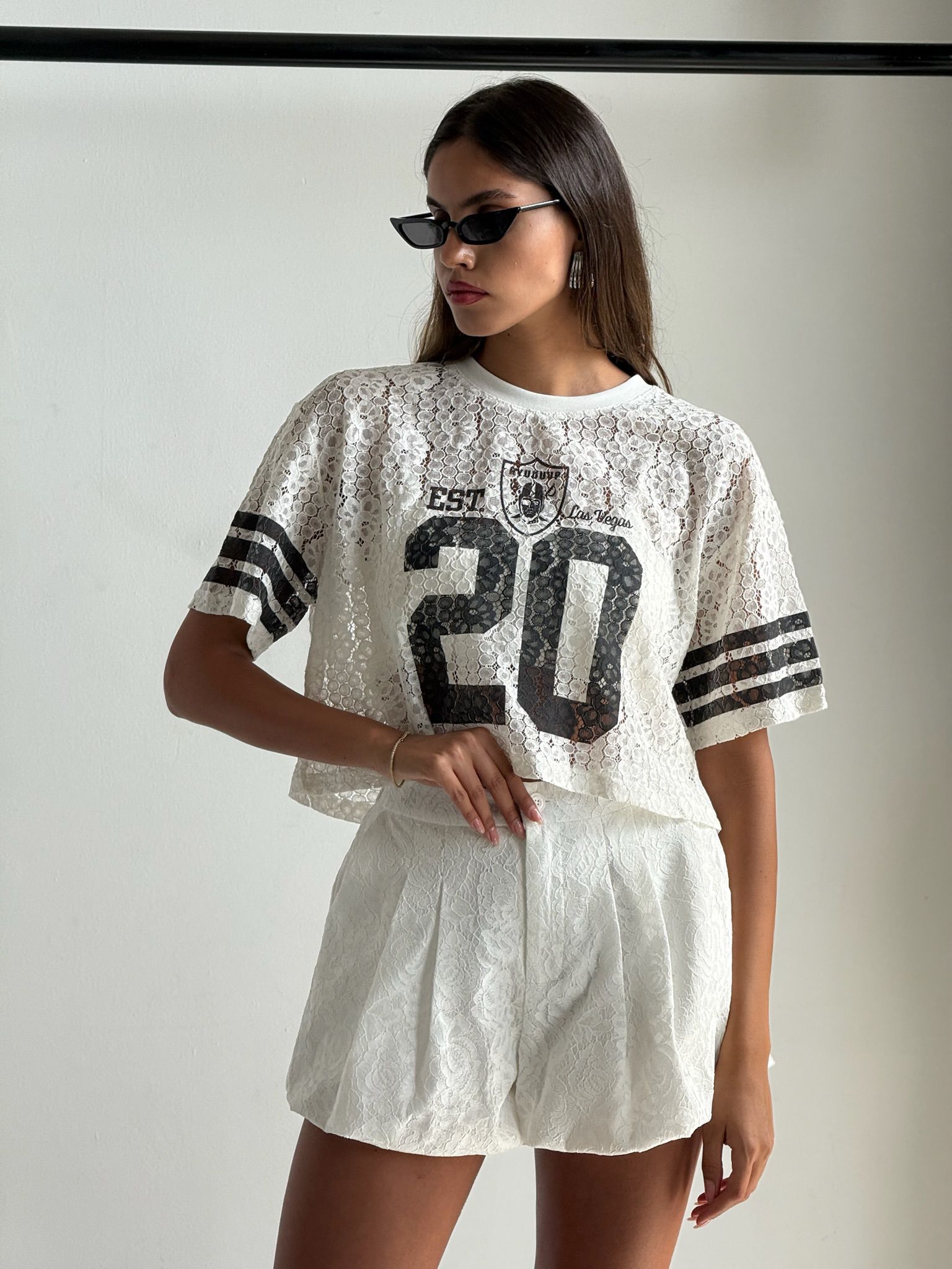 חולצת נאיה לבן