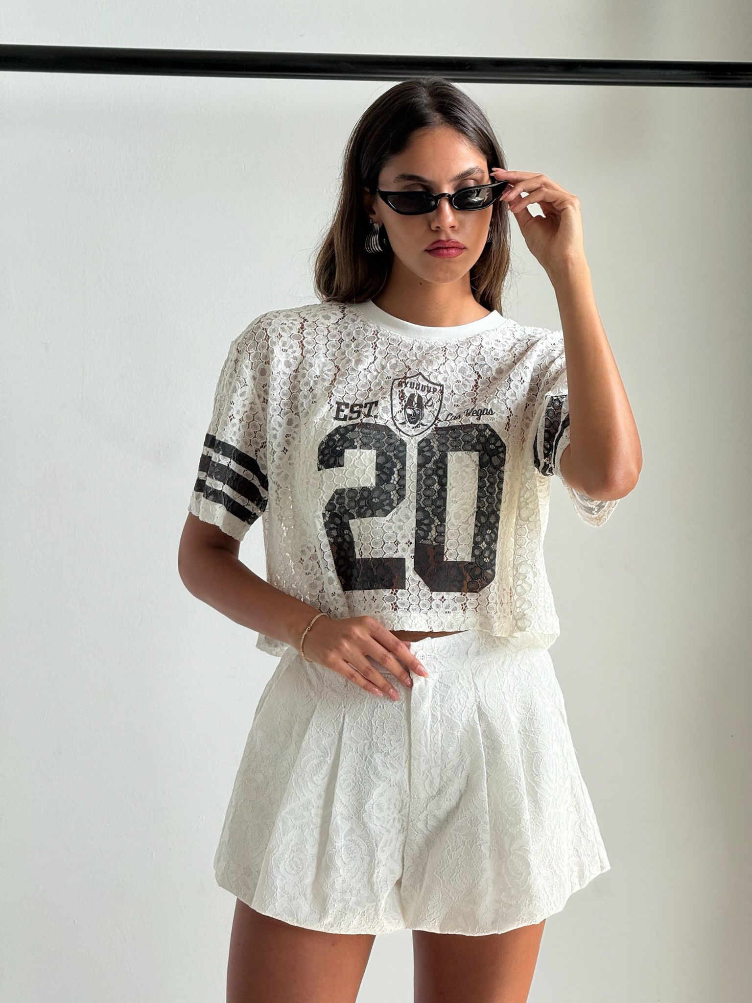 חולצת נאיה לבן