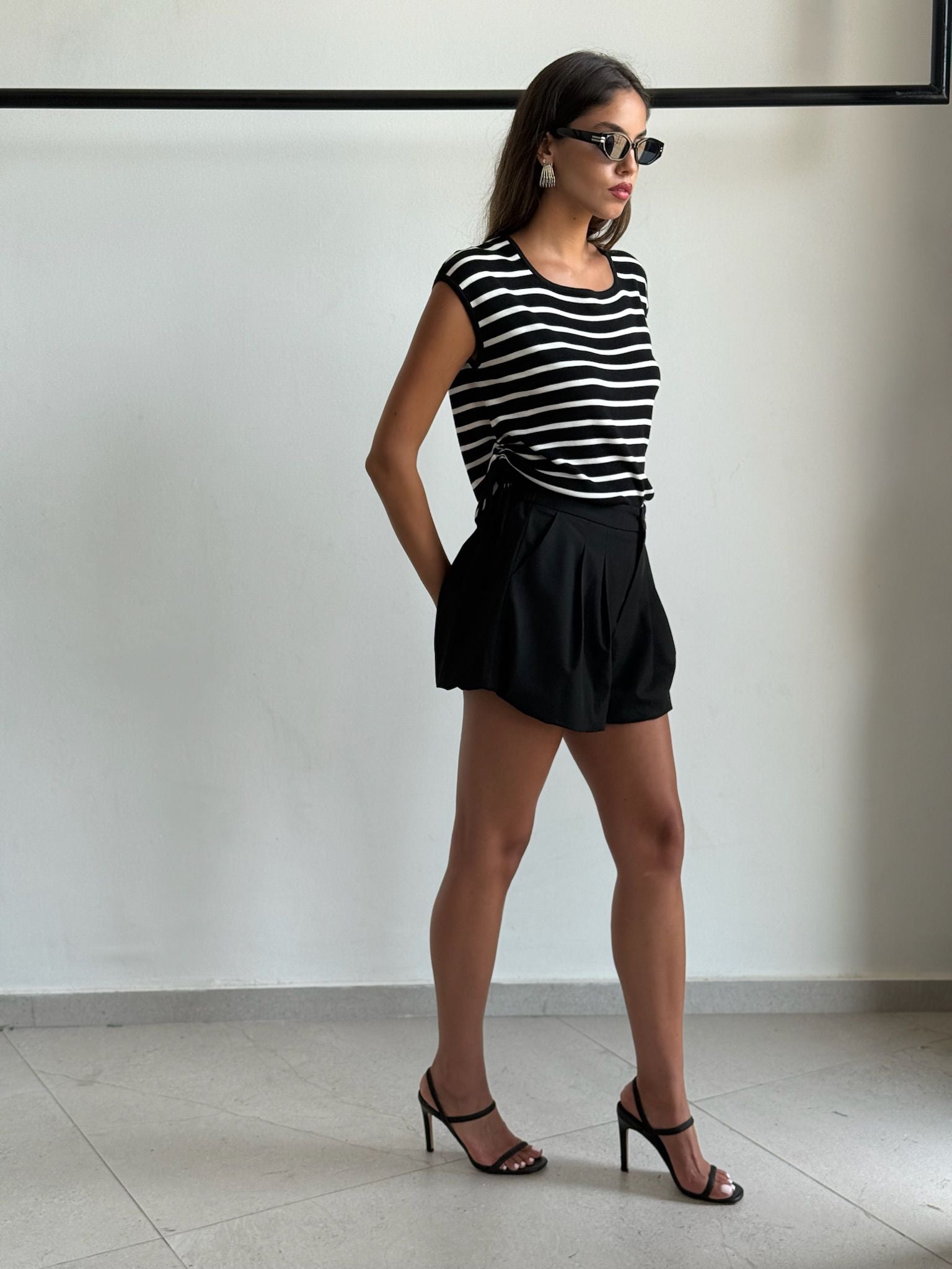 חולצת סנדי שחור