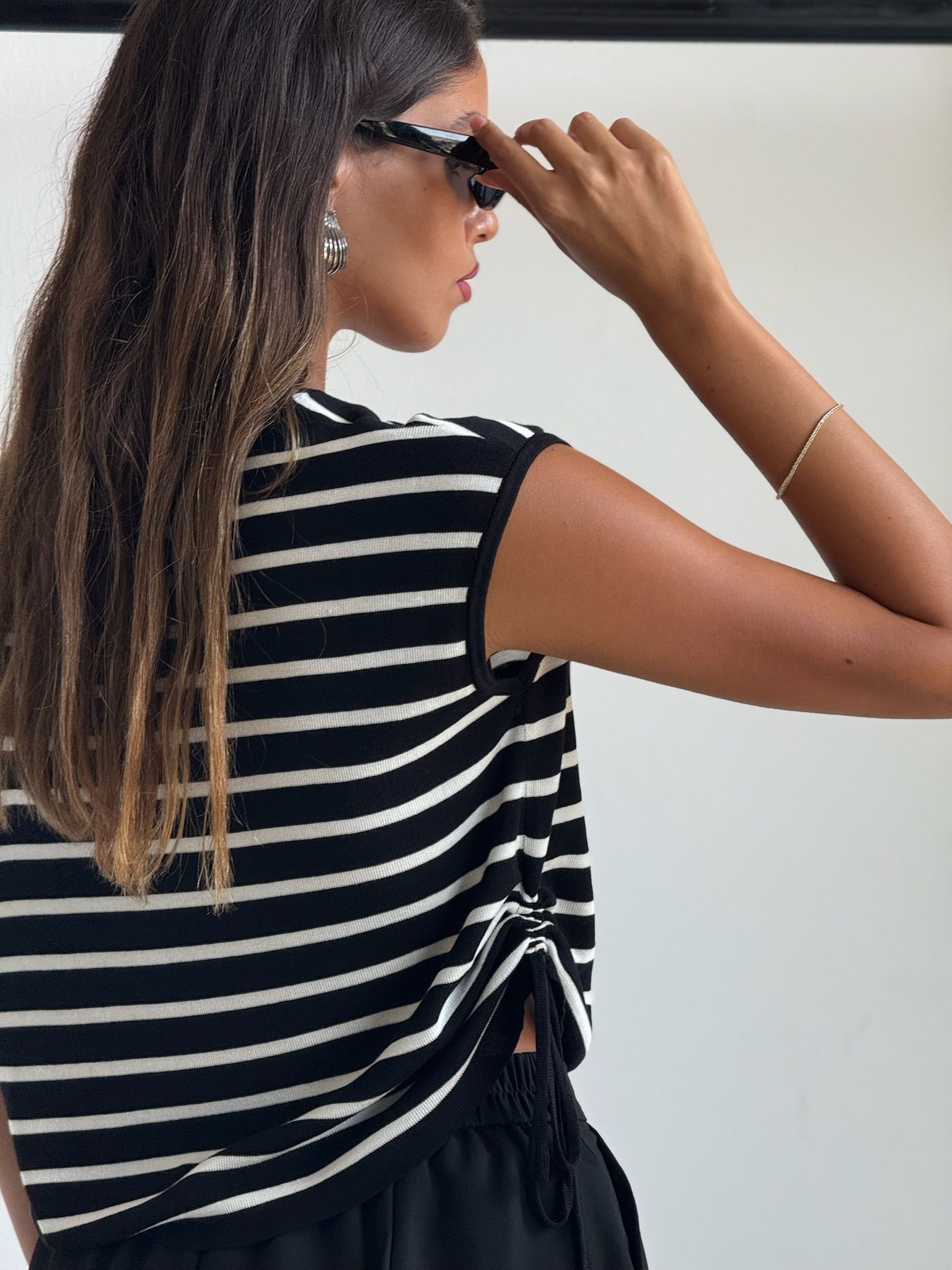 חולצת סנדי שחור