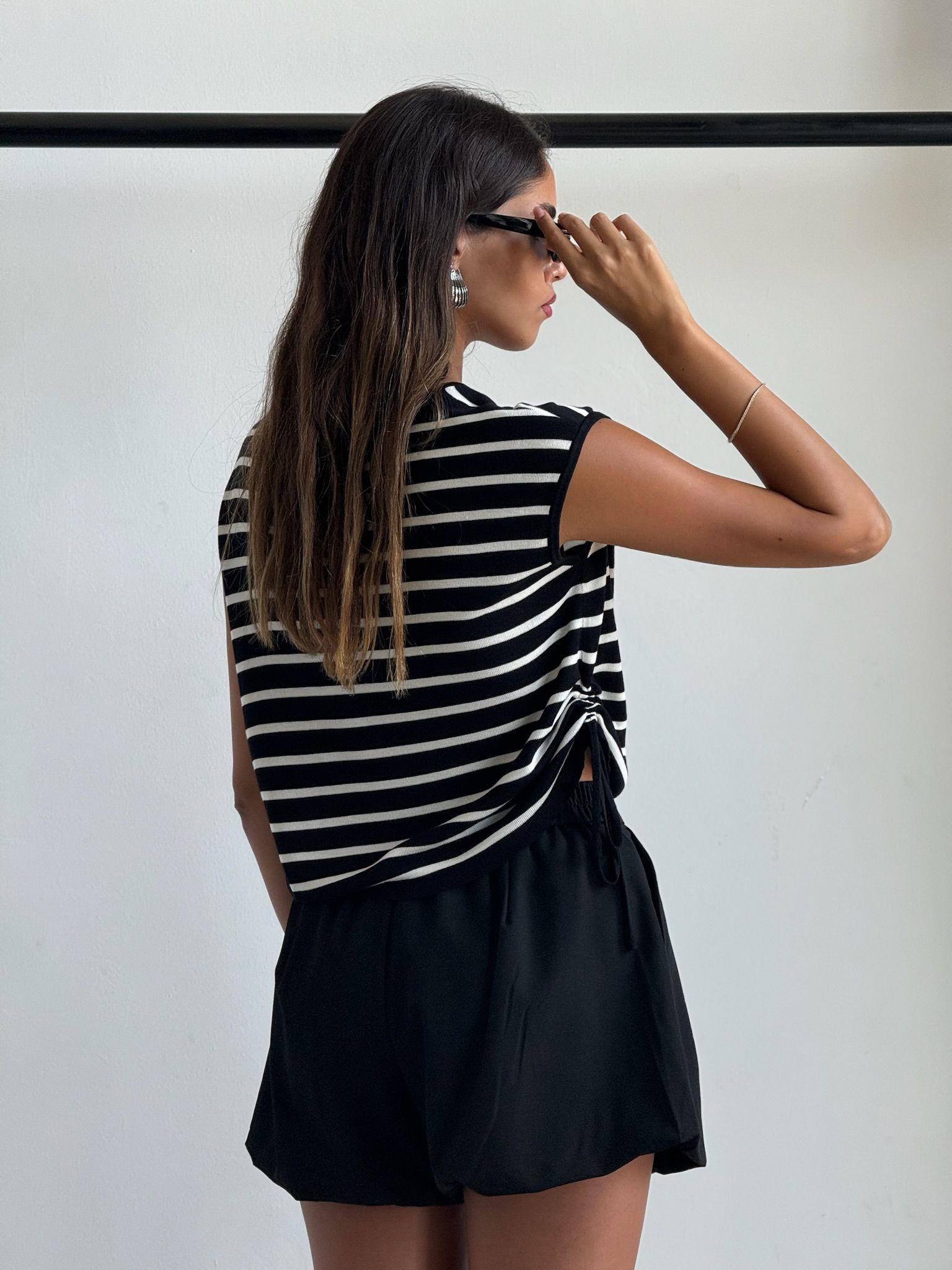 חולצת סנדי שחור