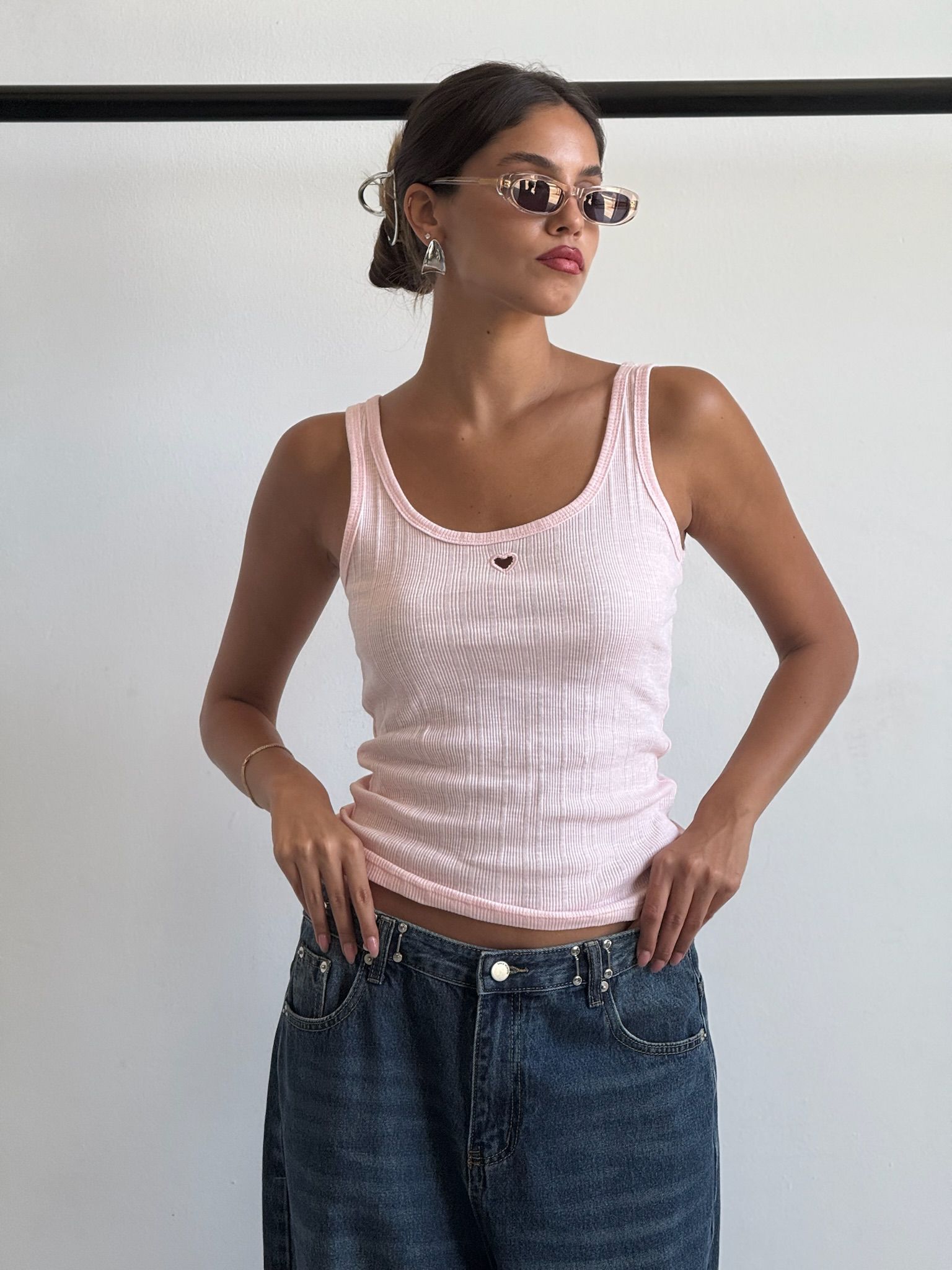 גופיית אלבי ורוד