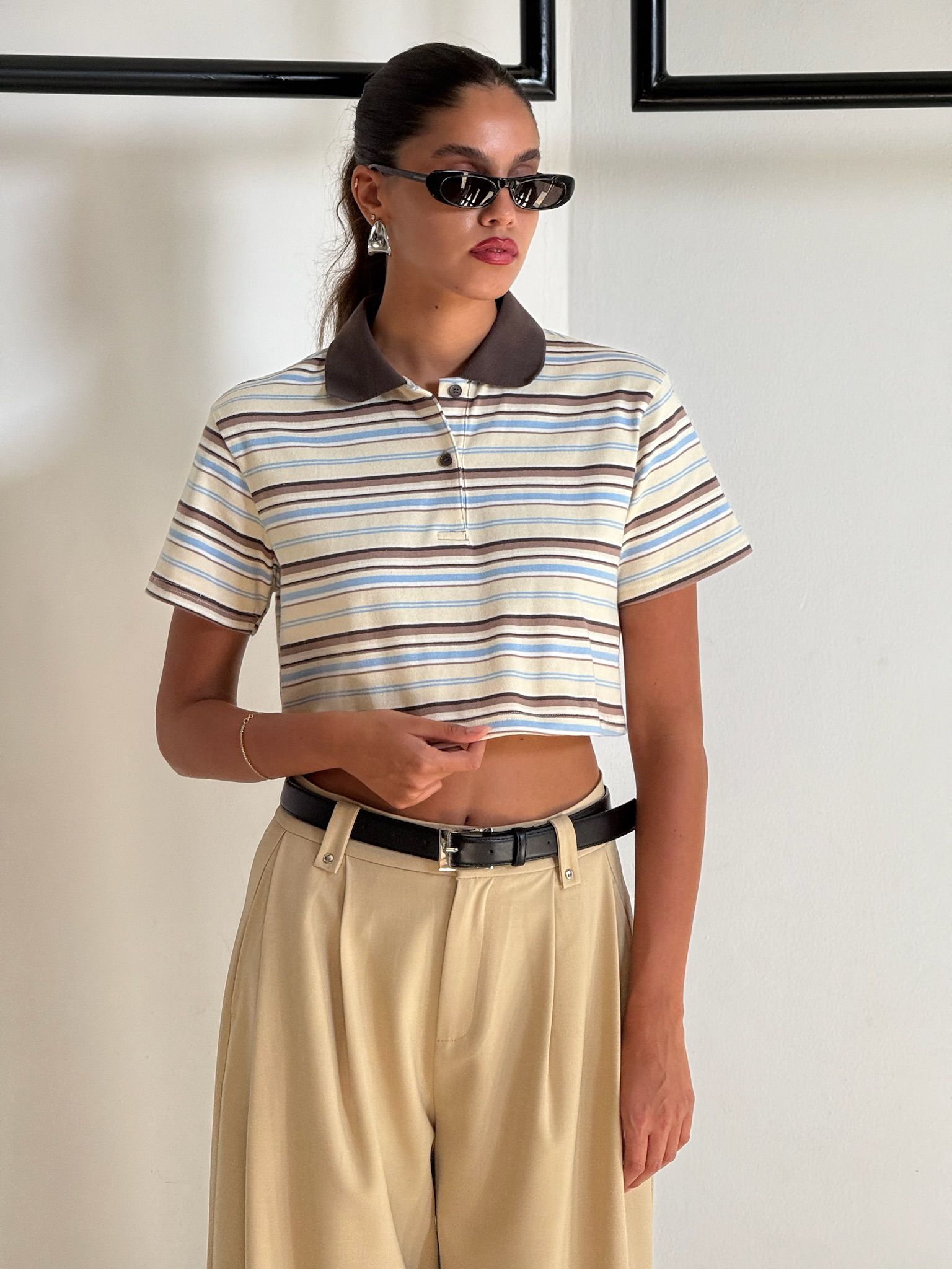 חולצת דניאל קרופ חום