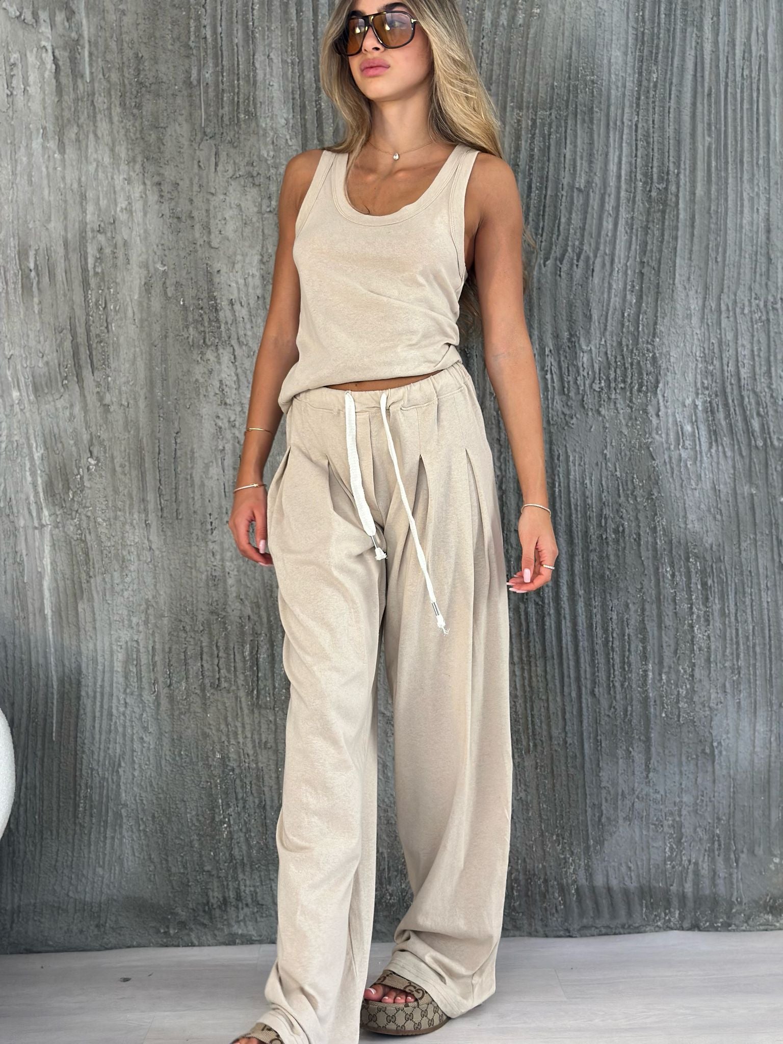 חליפת אנגליס