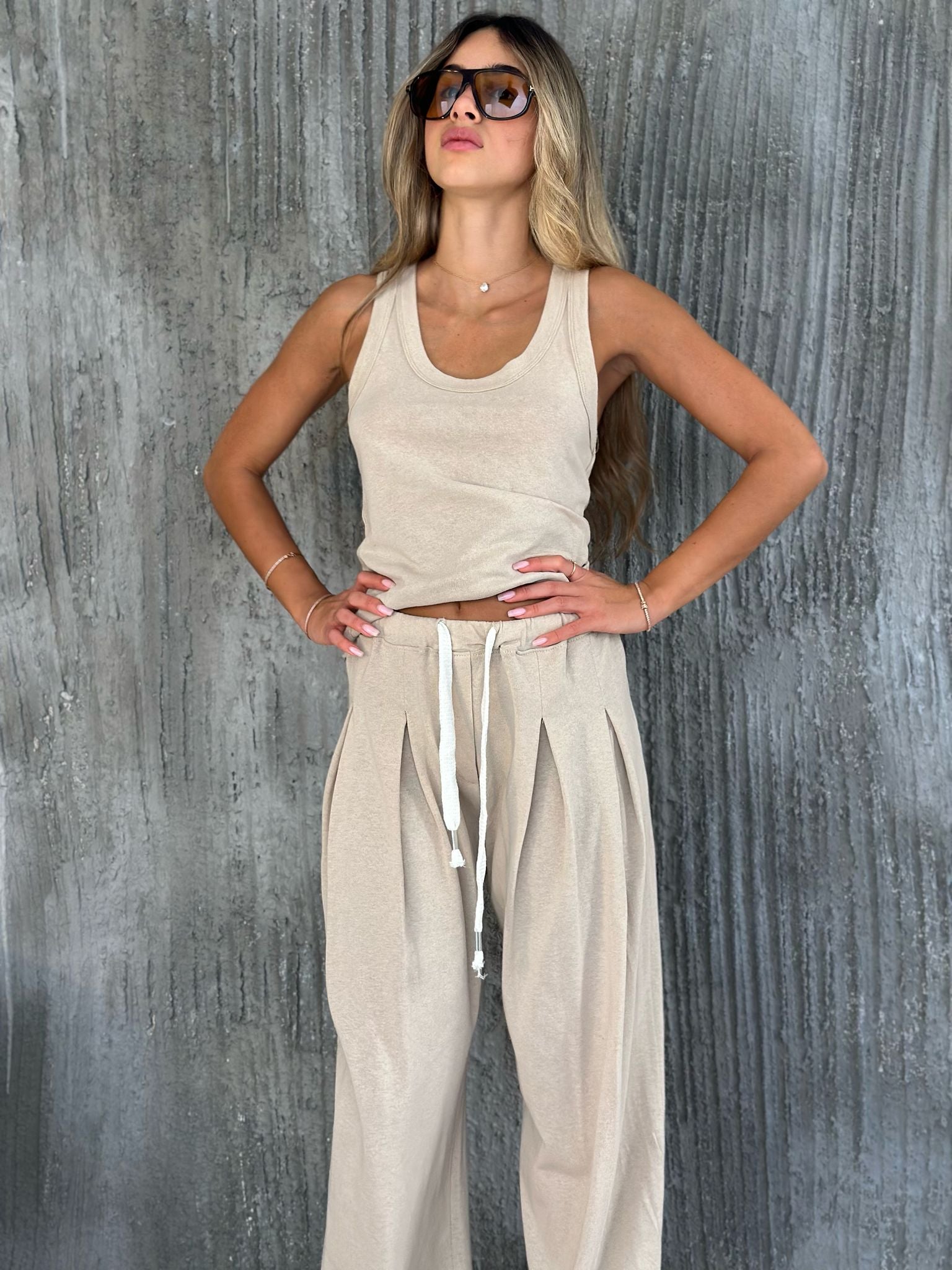 חליפת אנגליס