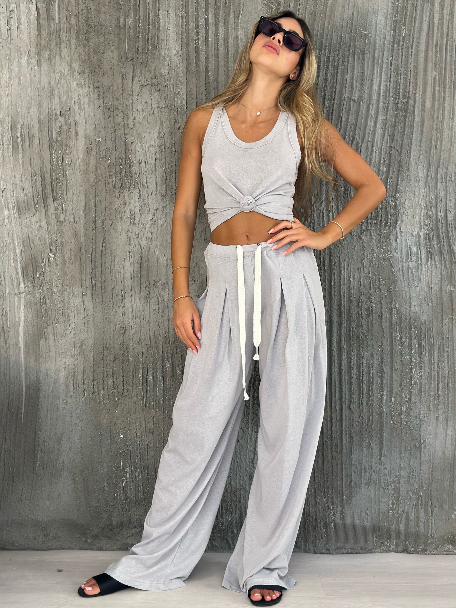 חליפת אנגליס אפור