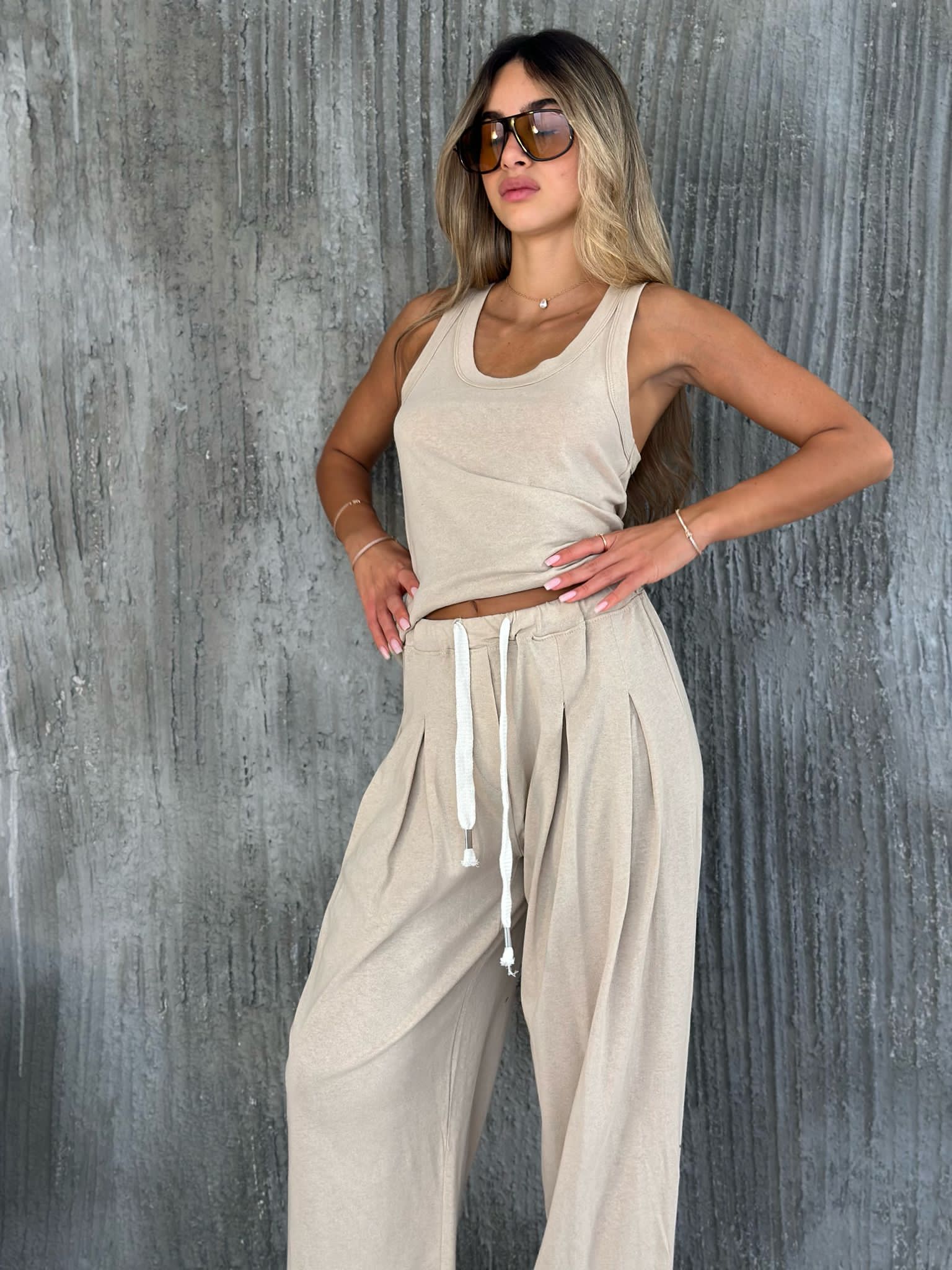 חליפת אנגליס