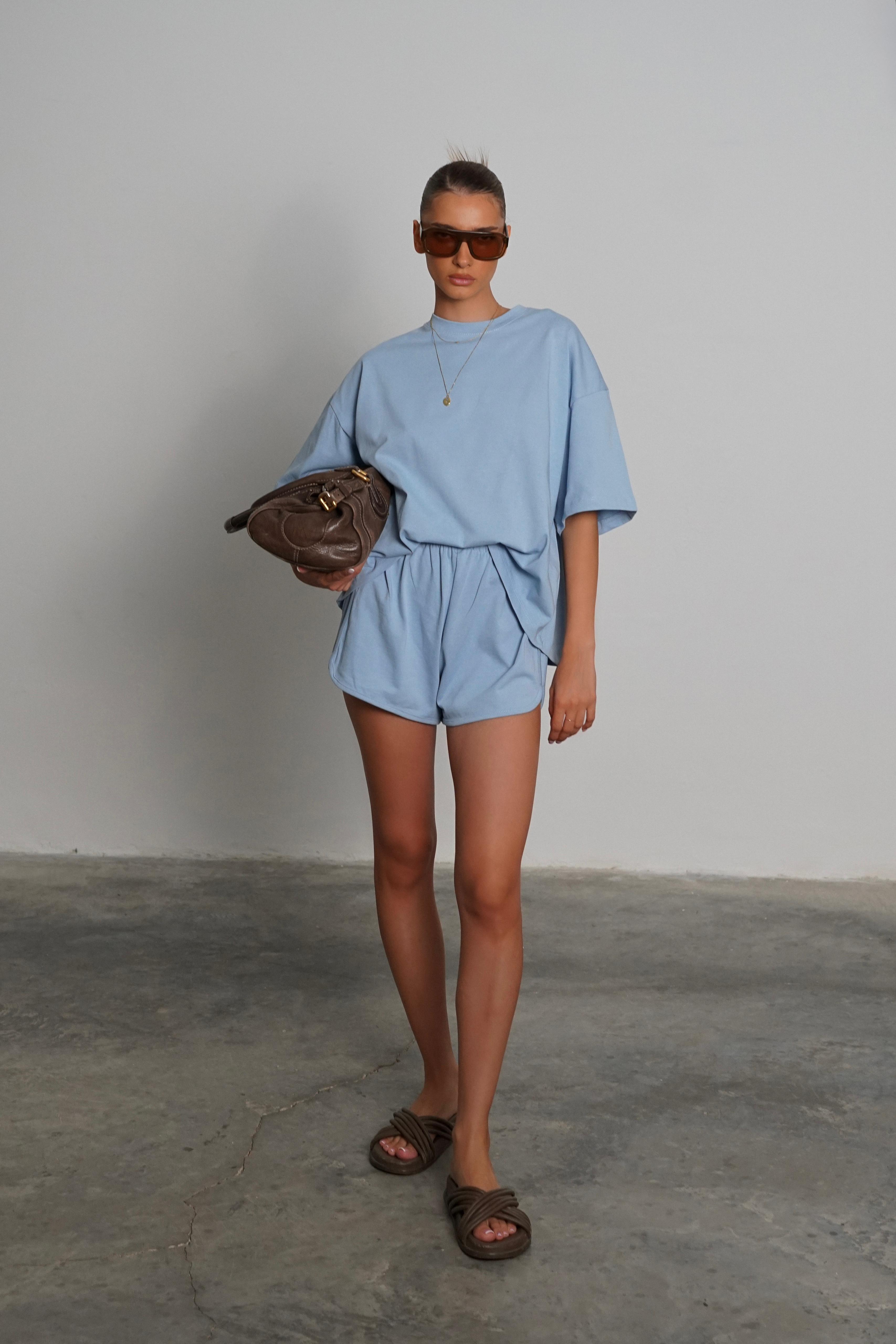 חליפת שריז תכלת