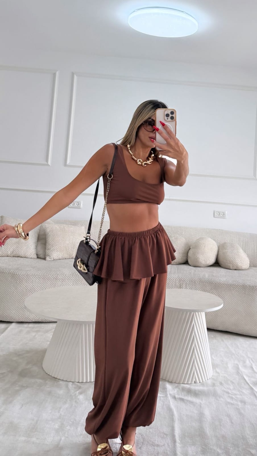 חליפת טום חום