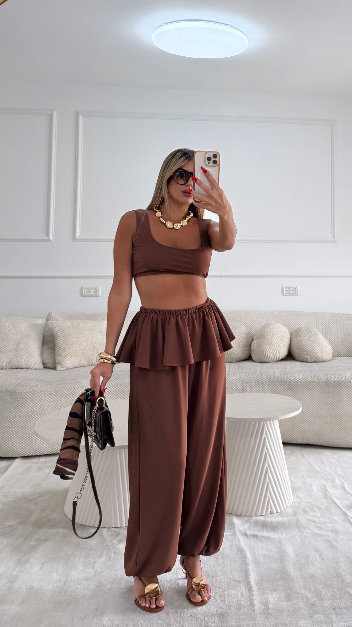 חליפת טום חום