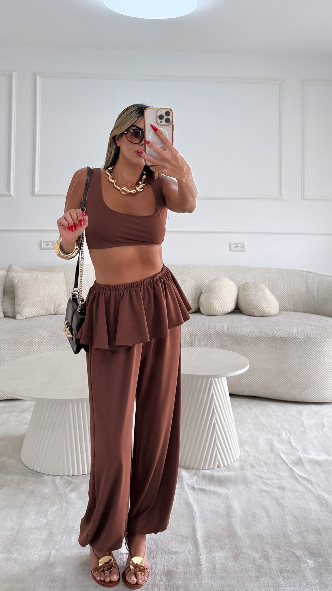 חליפת טום חום