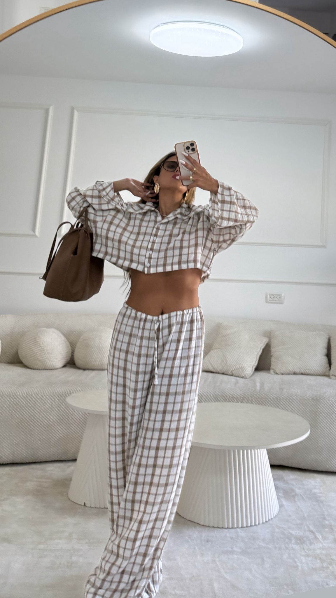 חליפת סנדי חום