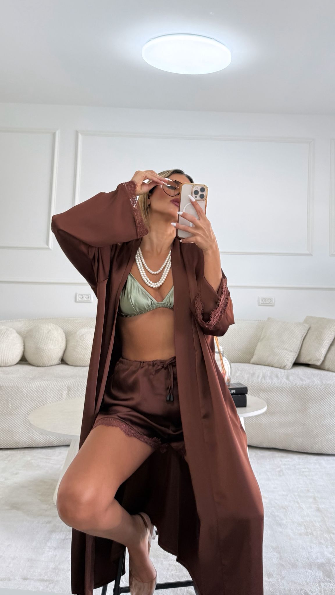 חליפת סיישל חום