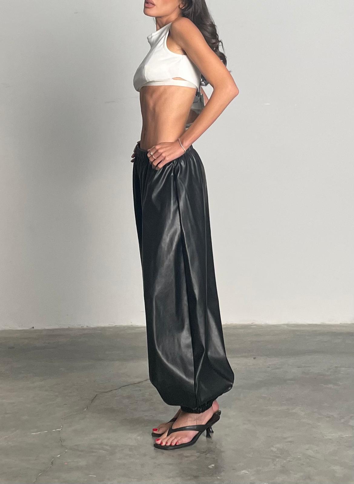 מכנס בירבן דמוי עור