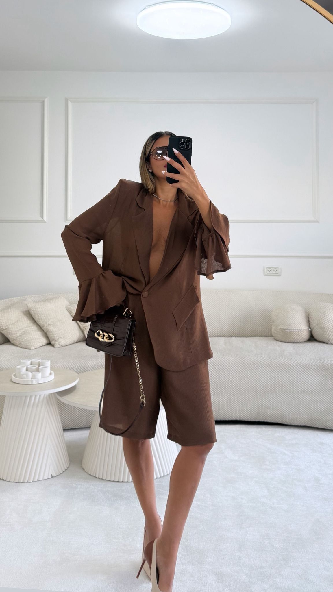 חליפת אמיליה