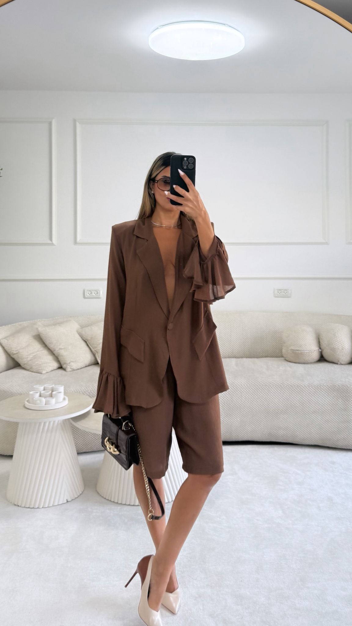 חליפת אמיליה