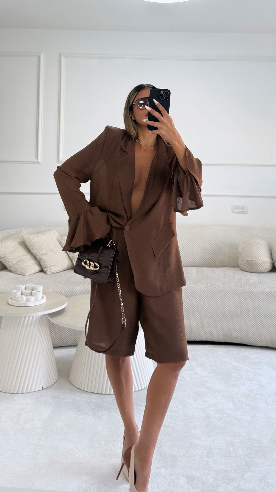 חליפת אמיליה